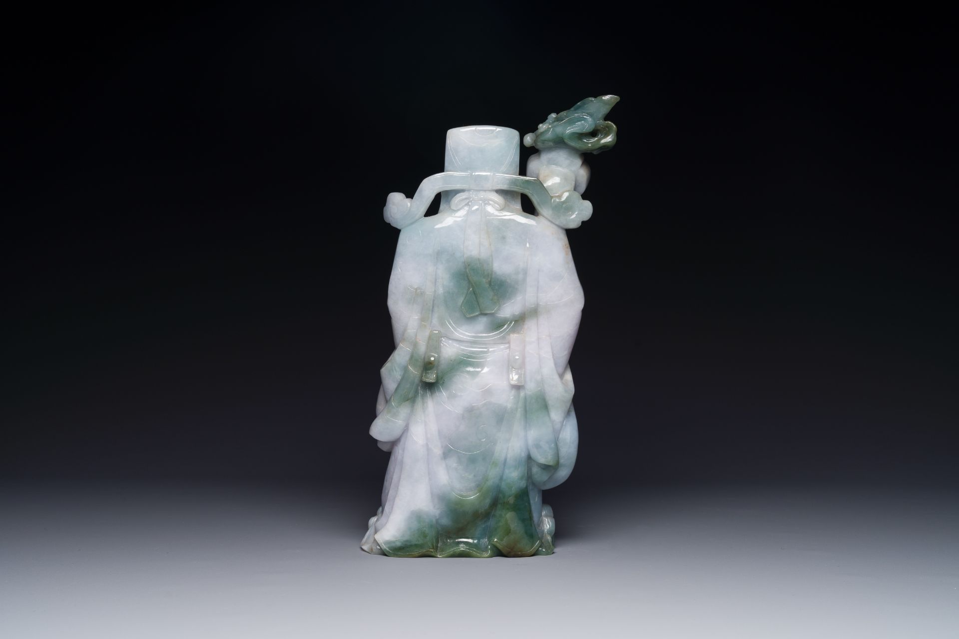 A Chinese celadon and white jade figure of Lu Xing, 20th C. - Image 3 of 4