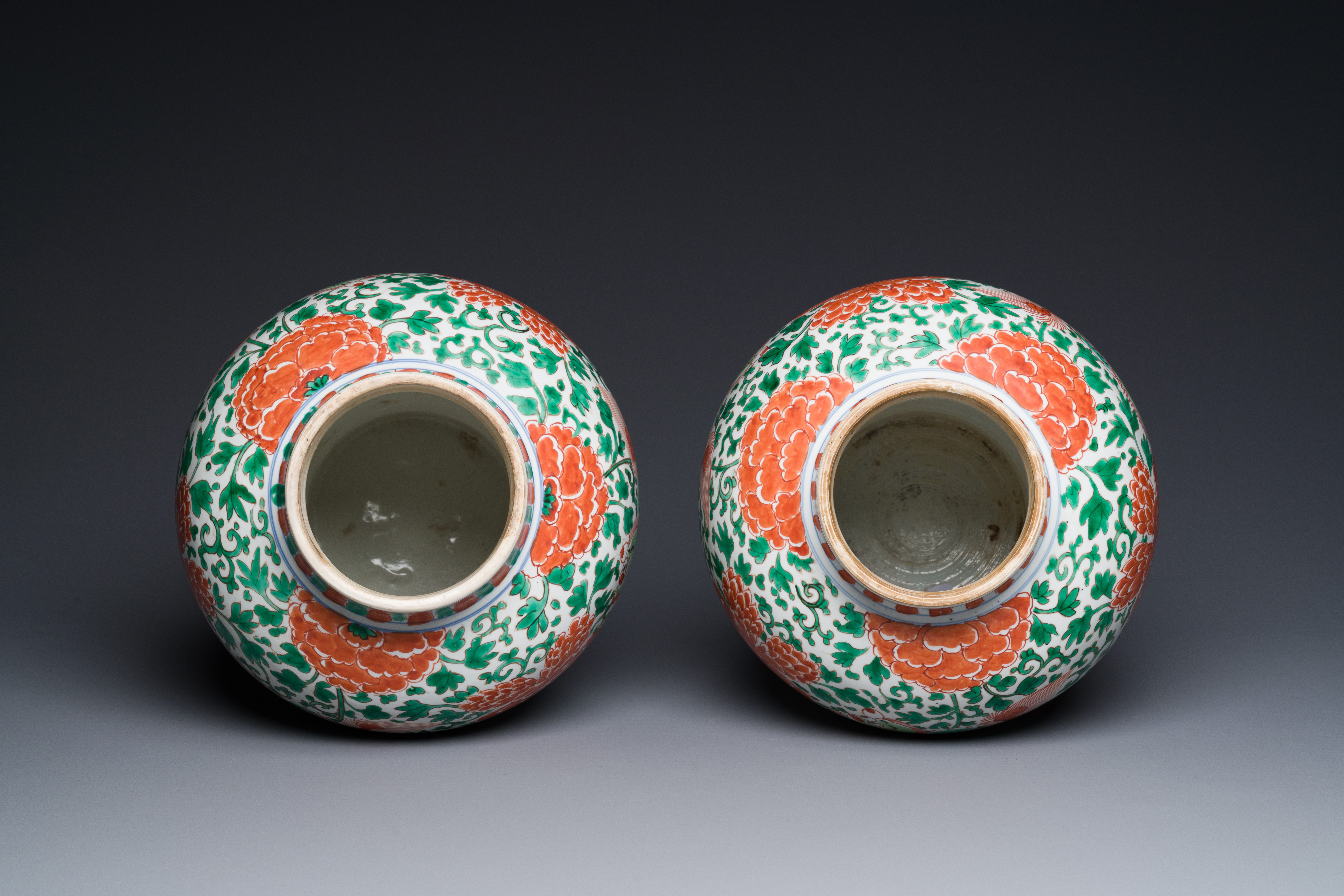 A pair of Chinese famille verte 'Buddhist lion' vases with gilt bronze mounts, Kangxi - Image 6 of 9