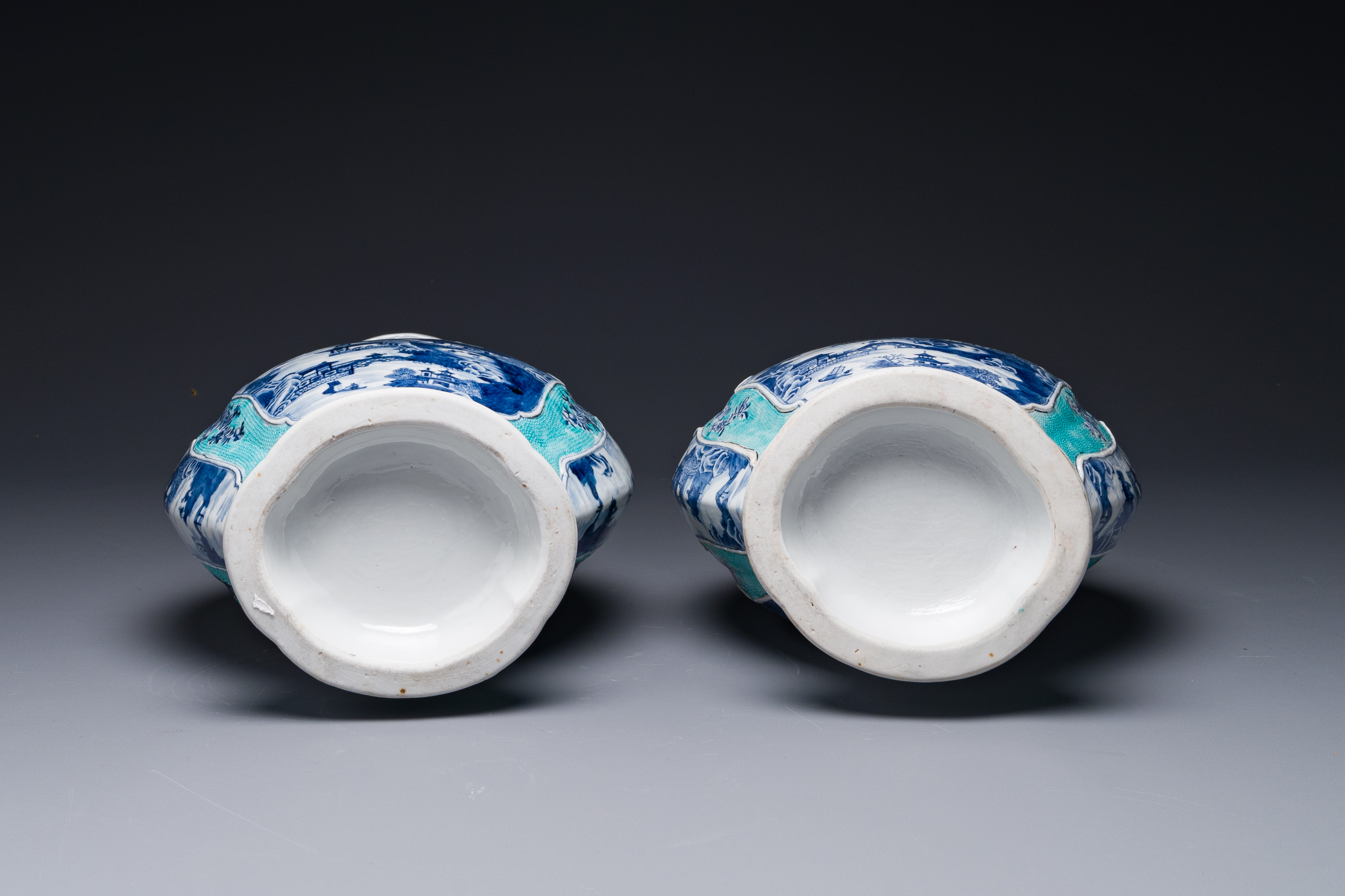 A pair of Chinese turquoise-ground blue and white vases depicting the Whampoa Pagoda and the Pearl R - Image 6 of 6