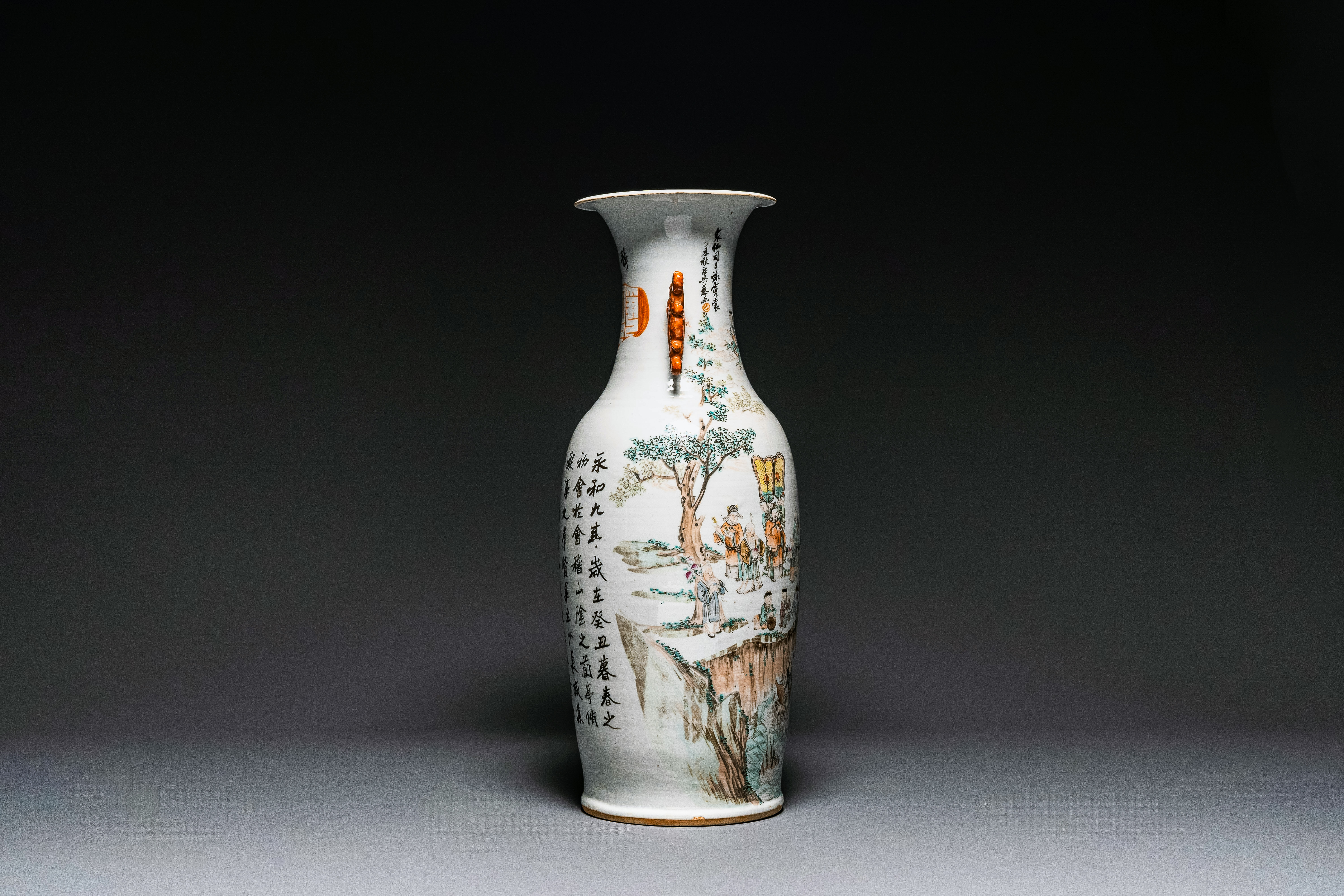 A Chinese qianjiang cai Vase, signed Wang Xingli æ±ªèˆˆé»Ž, 19/20th C. - Image 2 of 6