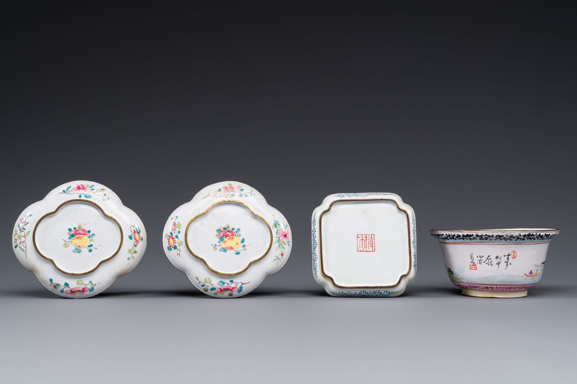 Three Chinese Canton enamel saucers and a bowl, Shangxin èµå¿ƒ mark, Yongzheng/Qianlong - Bild 3 aus 3