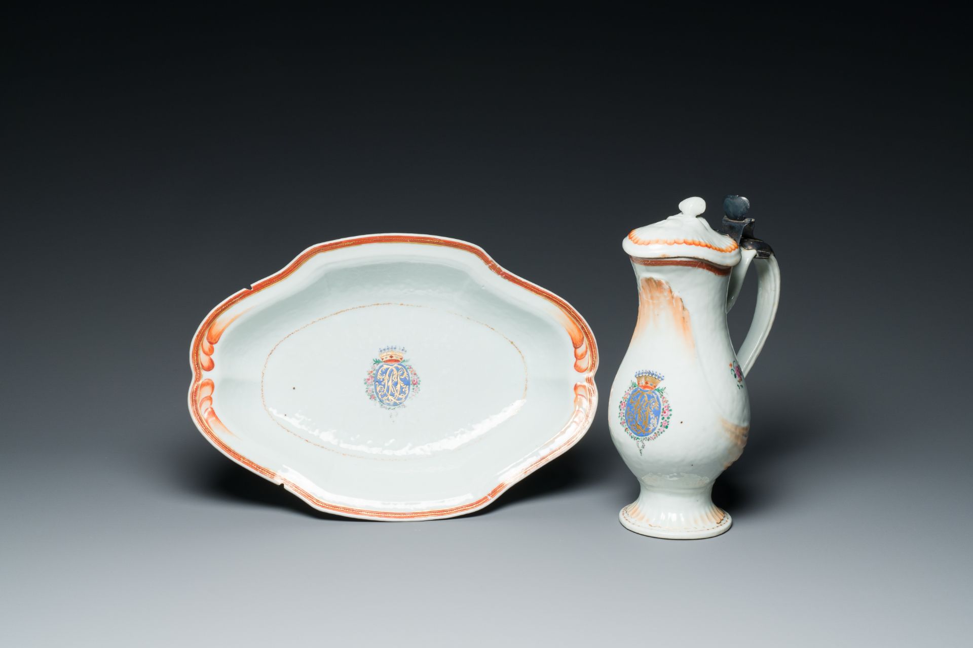 A rare Chinese export porcelain ewer and basin with crowned monogram 'RLI', Qianlong