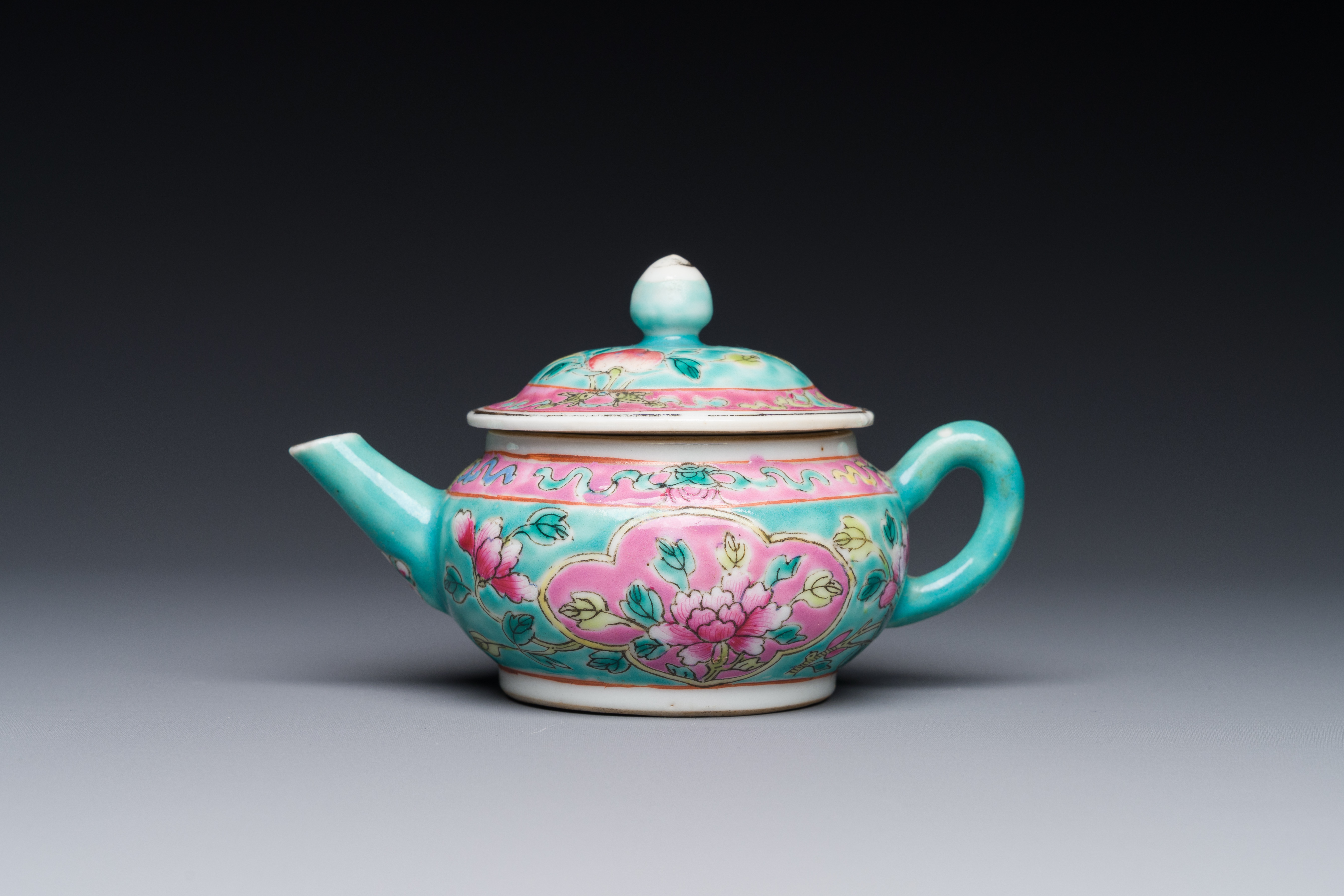 A Chinese famille rose teapot for the Straits or Peranakan market, 19th C. - Image 2 of 4