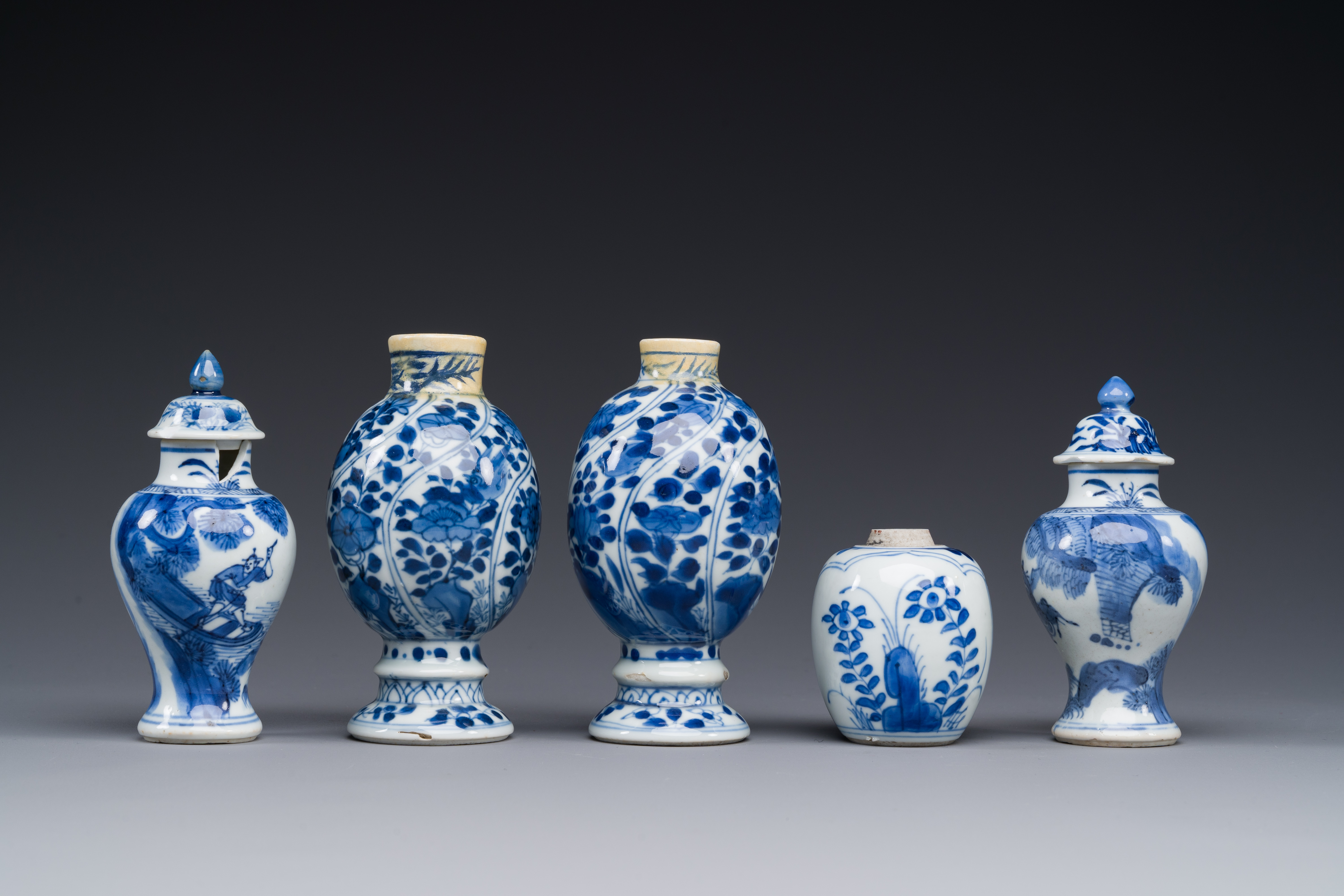 Five Chinese vases in blue and white, Kangxi - Image 4 of 5