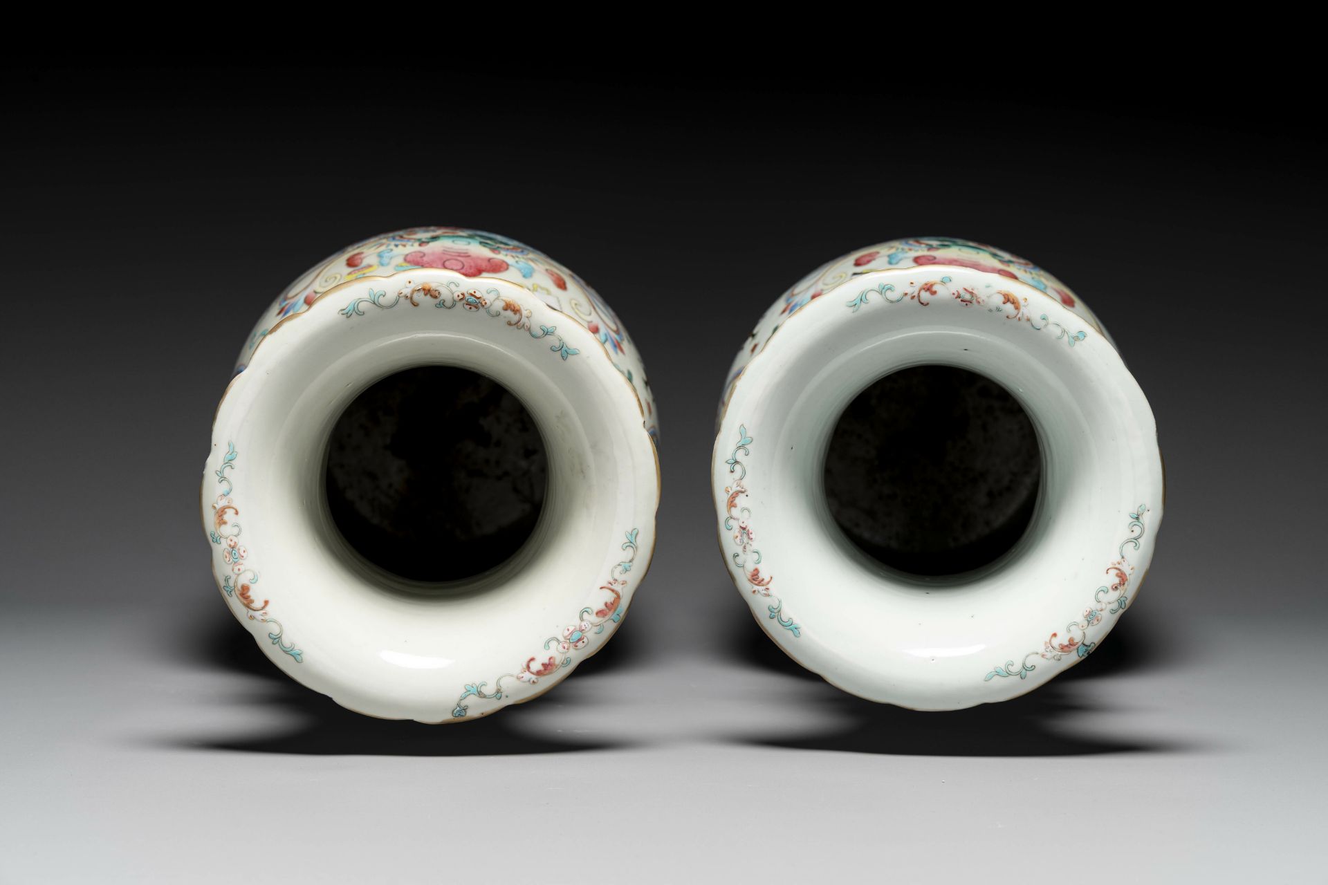 A pair of Chinese famille rose vases with narrative design, 19th C. - Image 5 of 6