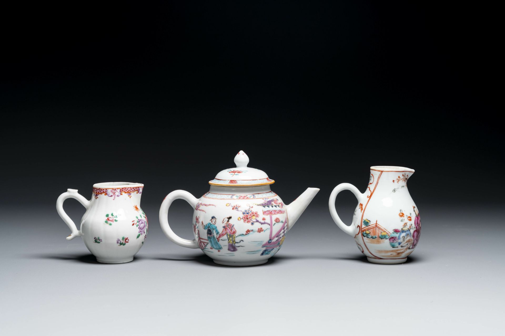 A varied collection of Chinese blue and white, famille rose and Imari-style porcelain, Yongzheng/Qia - Image 5 of 14