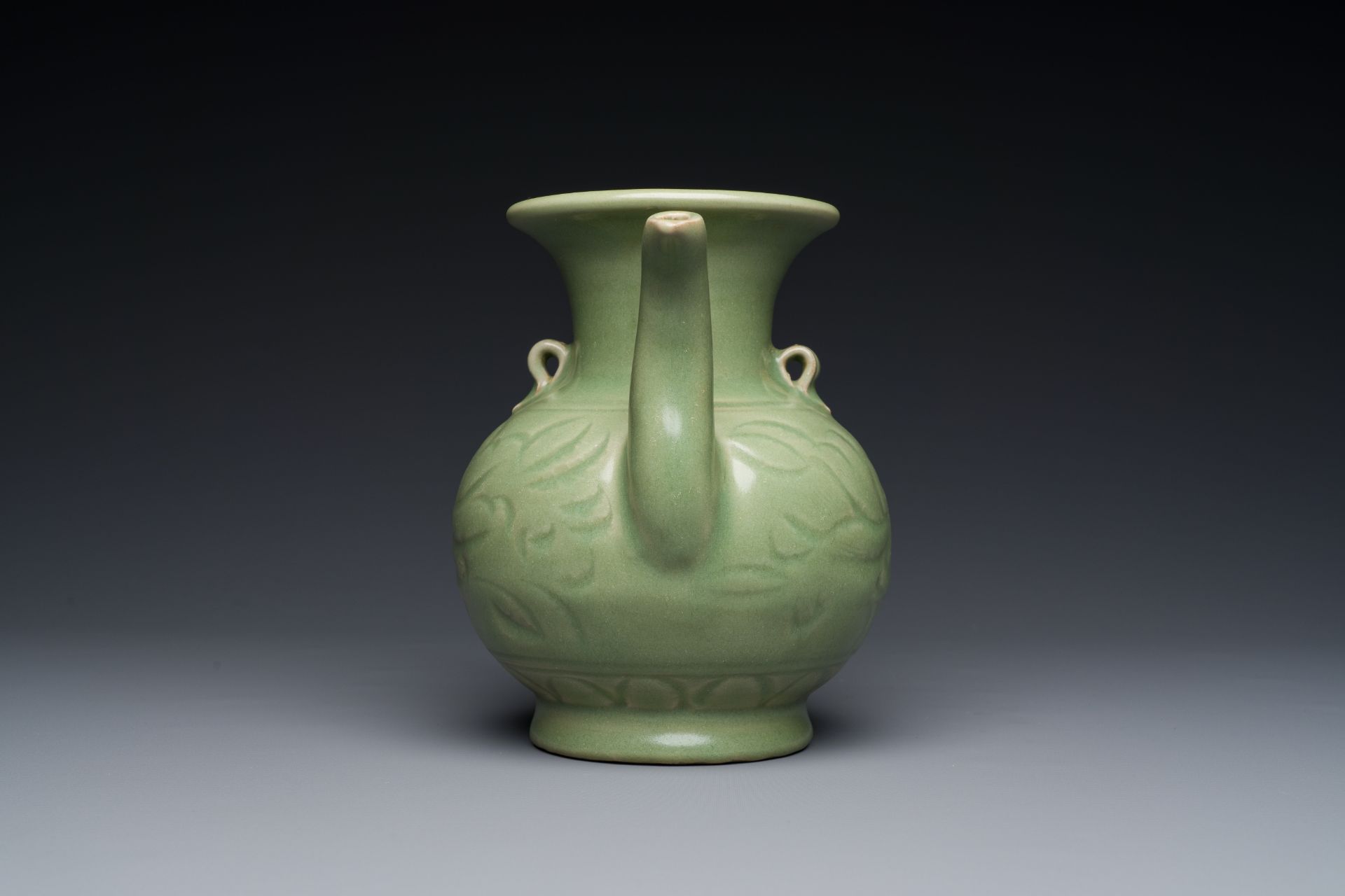 A Chinese Longquan celadon wine ewer with anhua design, Yuan/Ming - Image 5 of 7