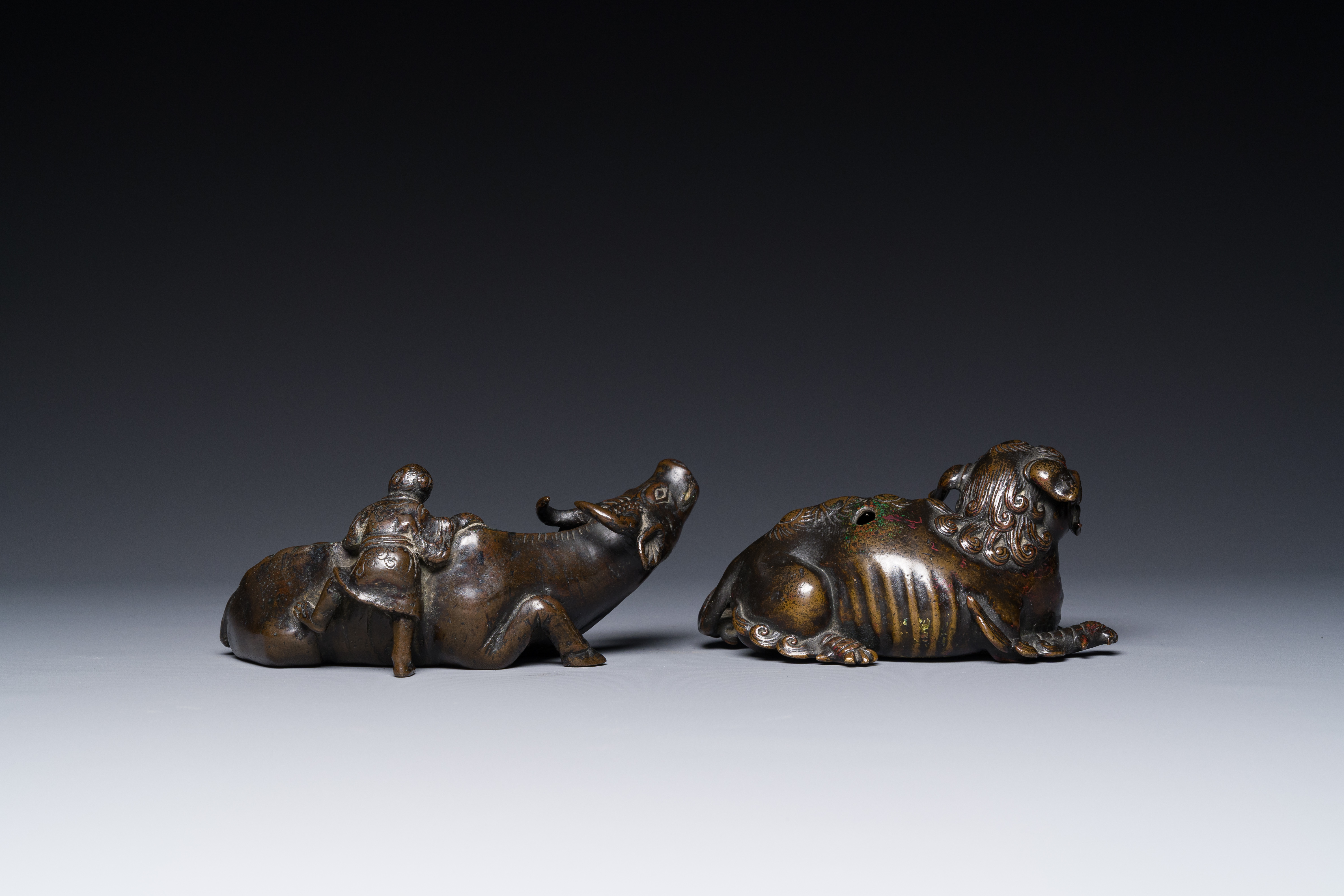 Two Chinese bronze water droppers, Ming/Qing - Image 4 of 7