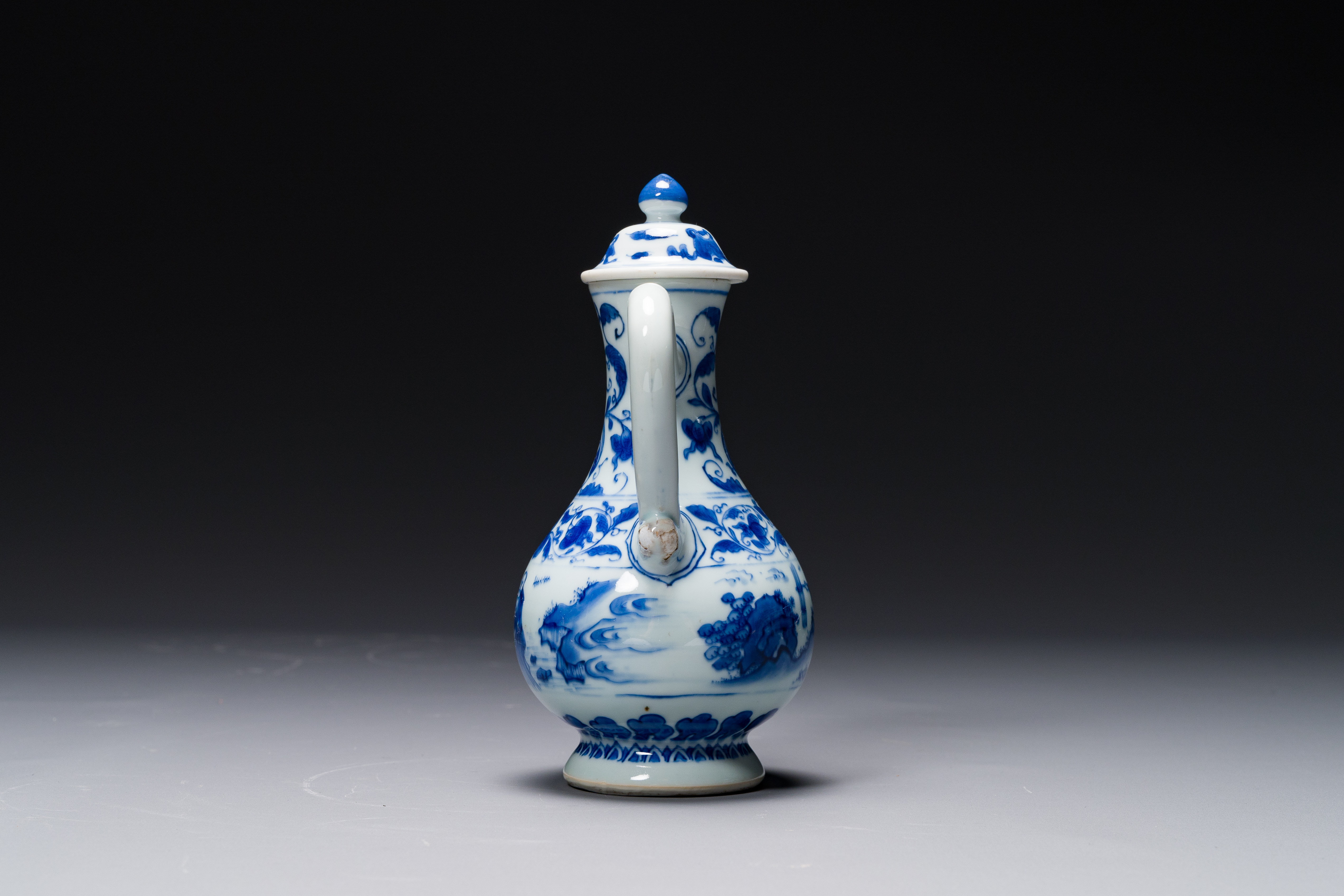 A Chinese blue and white 'fisherman and woodcutter' ewer and cover, Transitional period - Image 2 of 6