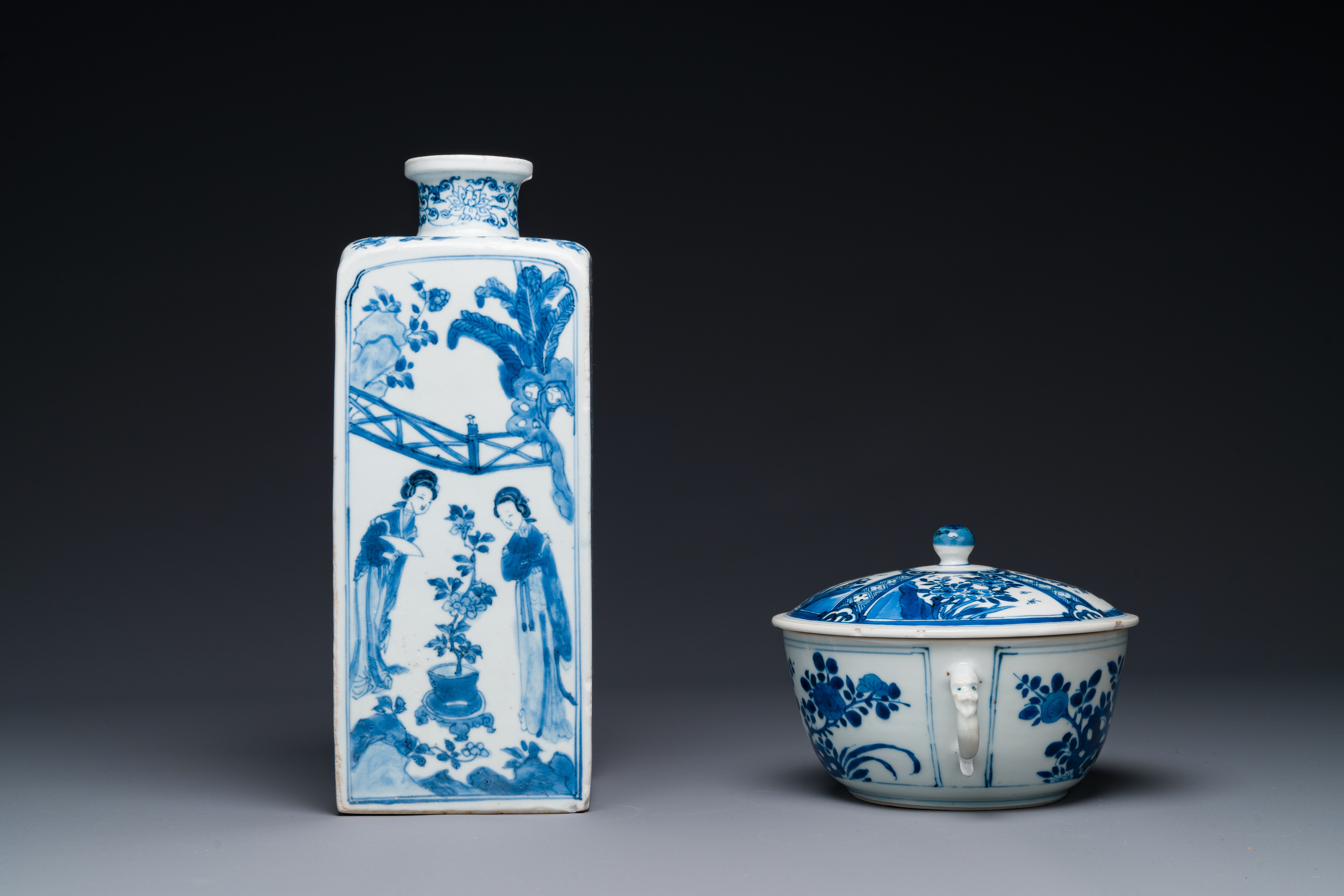 A Chinese blue and white square 'Long Eliza' flask and a covered bowl, Kangxi - Image 3 of 10