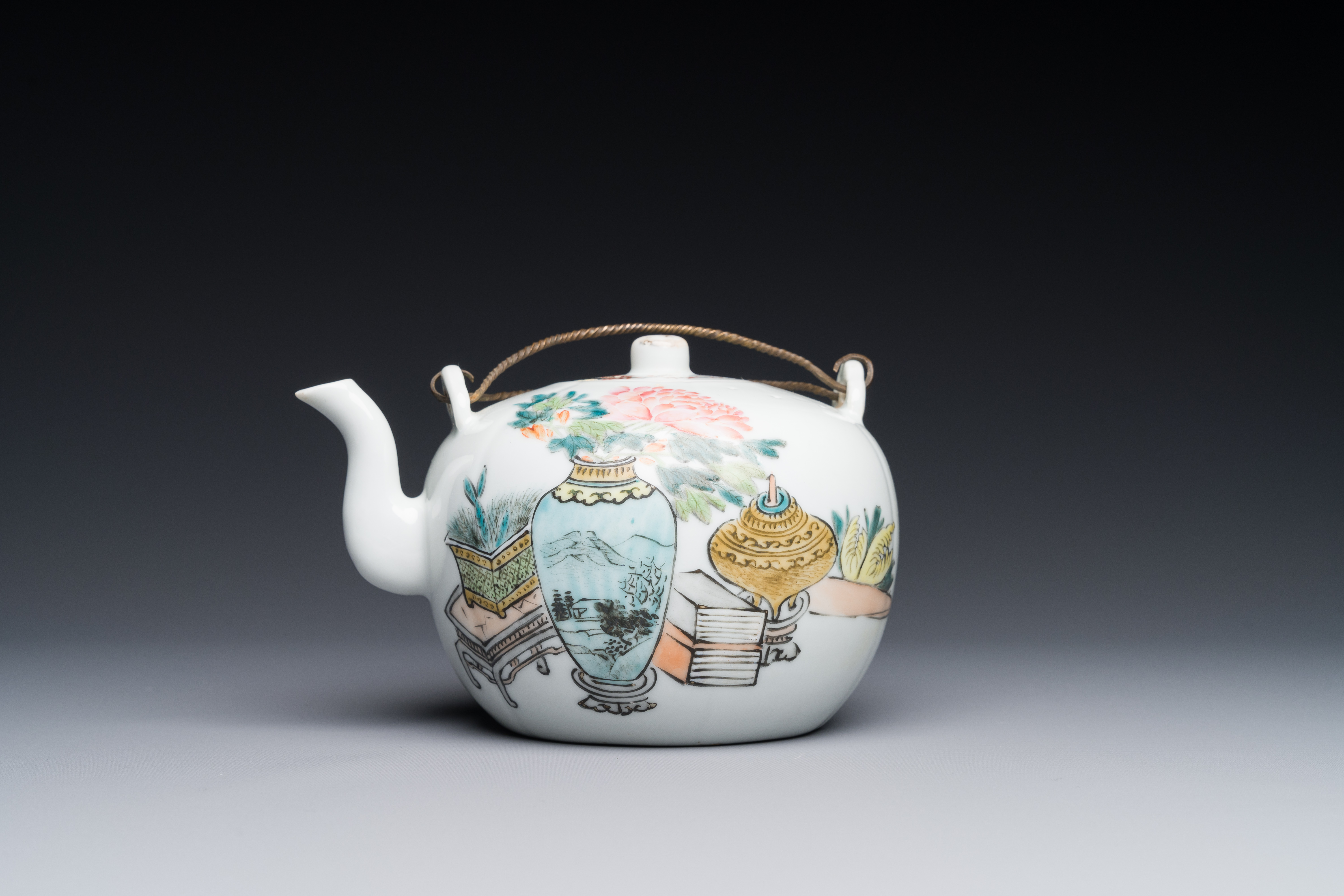 A Chinese qianjiang cai 'antiquities' teapot, Xu Pinheng è¨±å“è¡¡ signed, Tongzhi mark, dated 1889 - Image 2 of 4