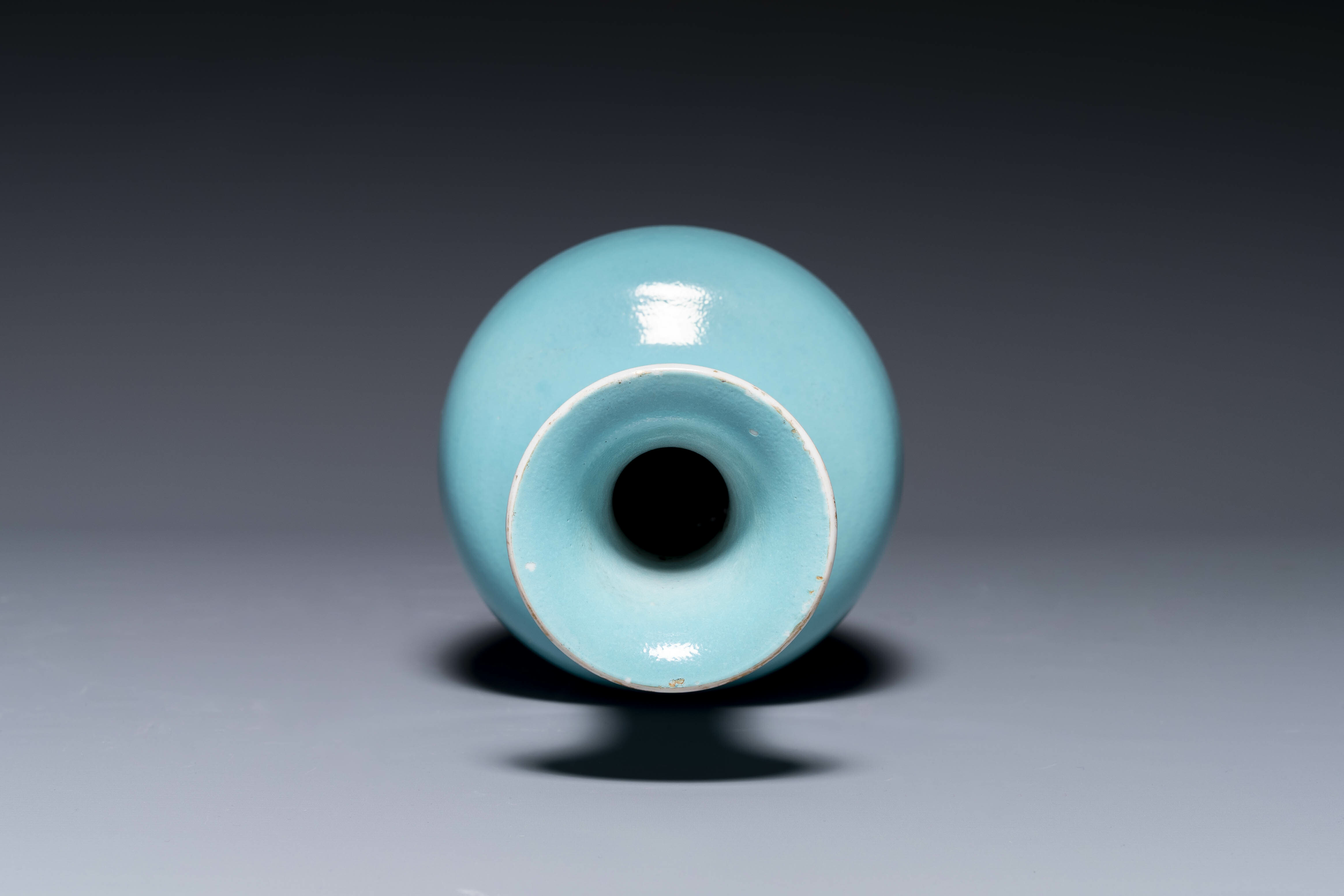 A Chinese monochrome turquoise-glazed vase, Qianlong mark and of the period - Image 3 of 4