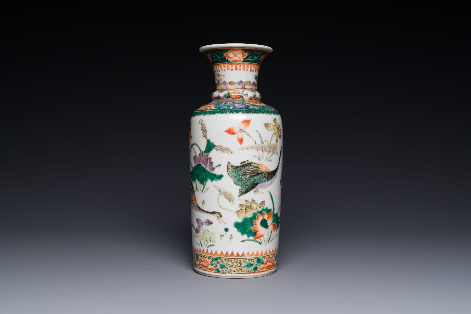 A Chinese famille verte 'mandarin duck and lotus' rouleau vase , 19th C. - Image 2 of 3