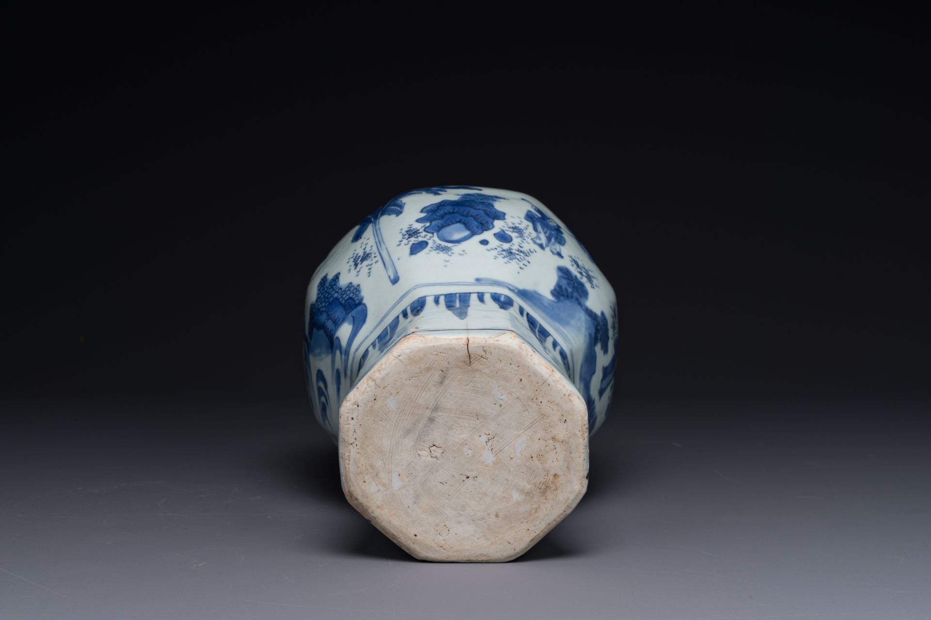 A Chinese blue and white octagonal 'Zhi Ri Gao Sheng æŒ‡æ—¥é«˜æ˜‡' vase, Transitional period - Image 8 of 8