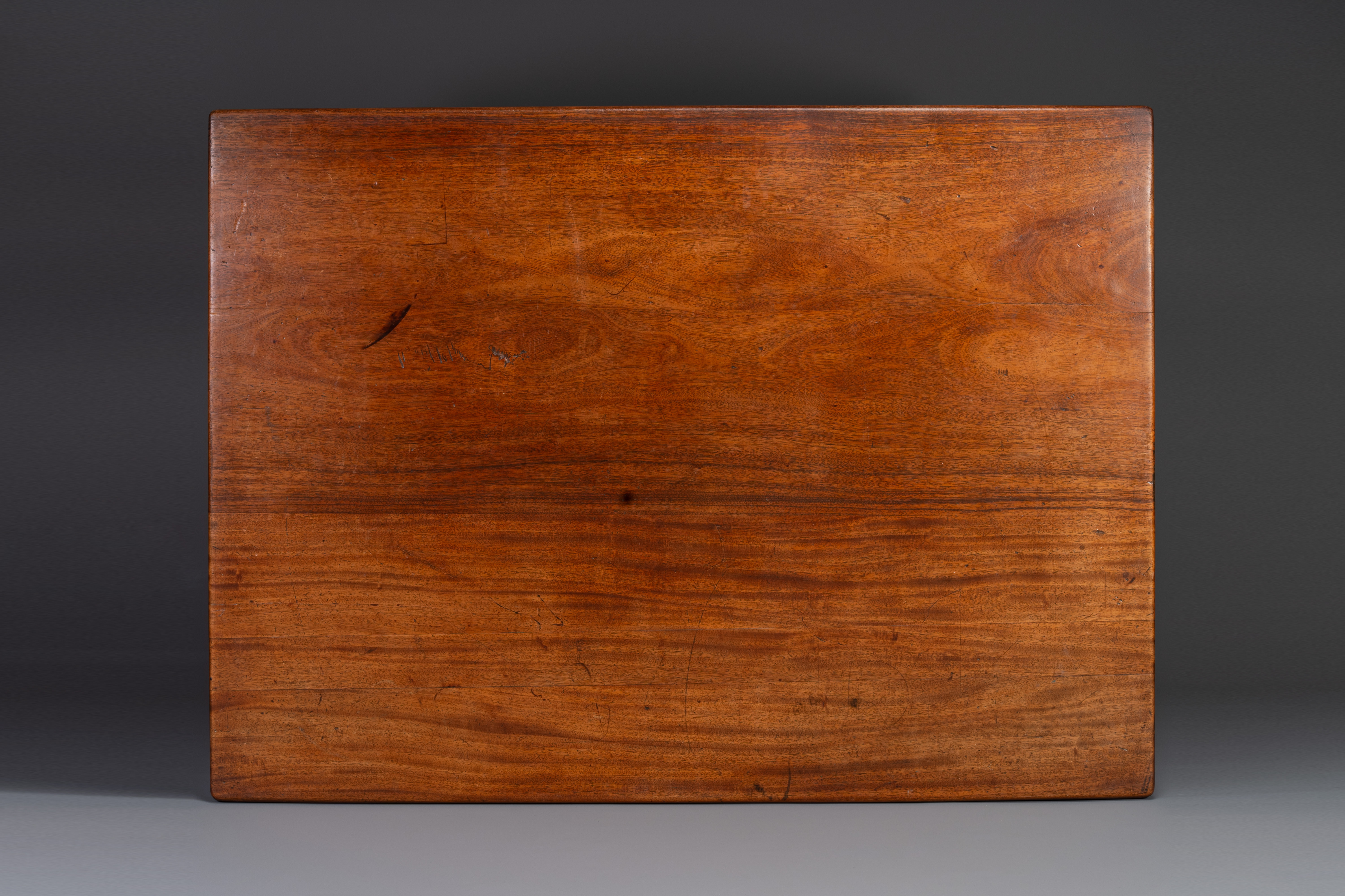 A large rectangular Chinese huanghuali wooden table, 19/20th C. - Image 5 of 10