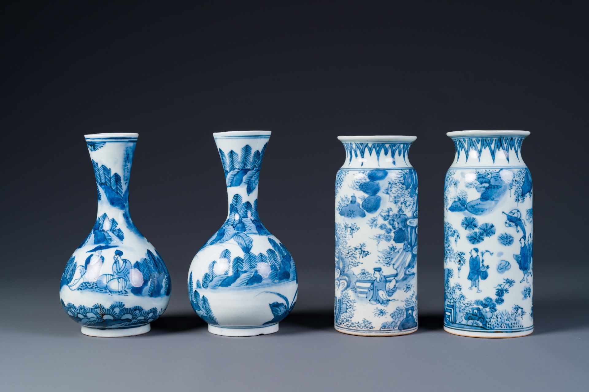 Two pairs of Japanese blue and white vases with figures in a landscape, Edo, 17th C. - Image 3 of 6