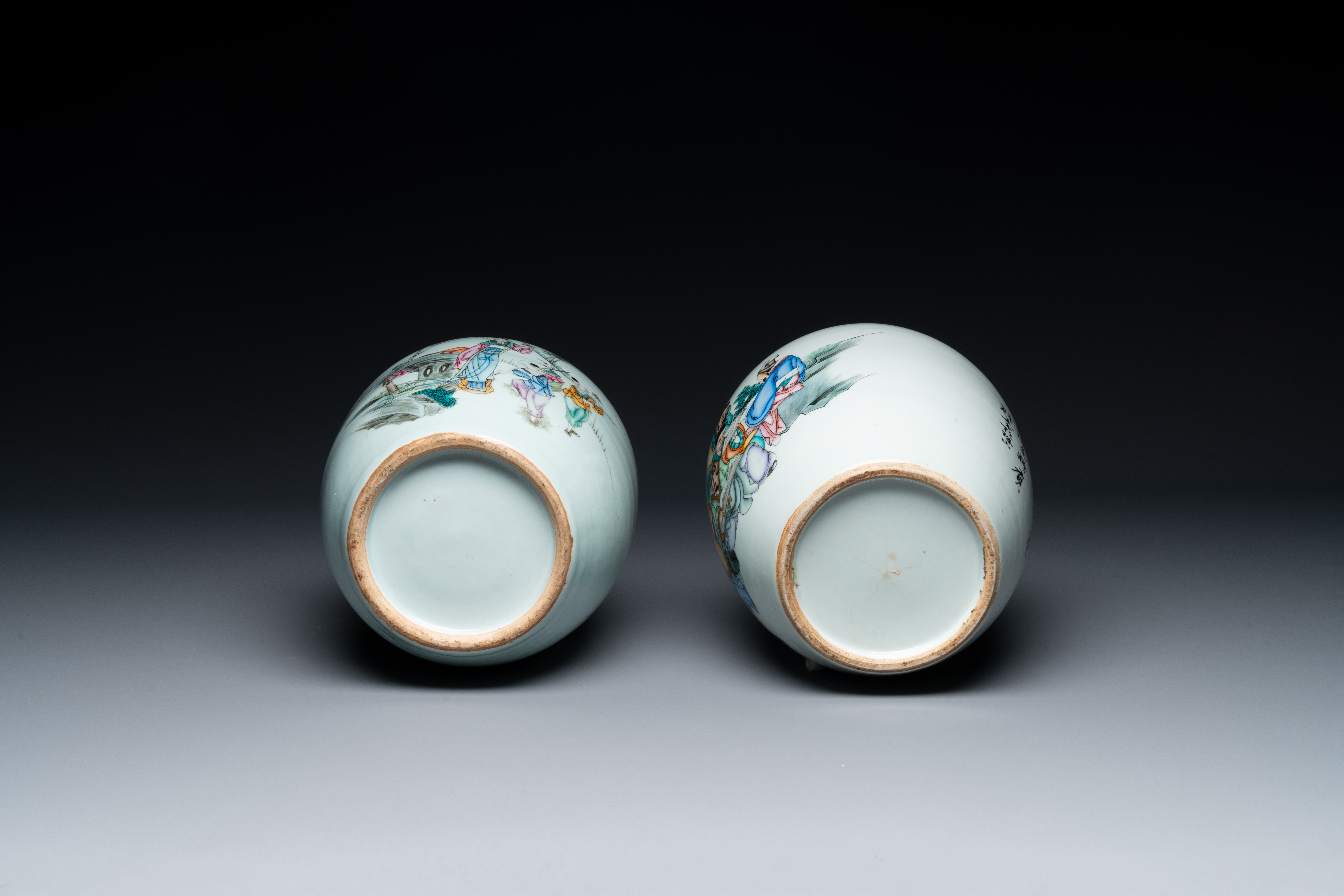 Three Chinese celadon-ground blue and white vases and two famille rose jars, 19/20th C. - Image 6 of 6