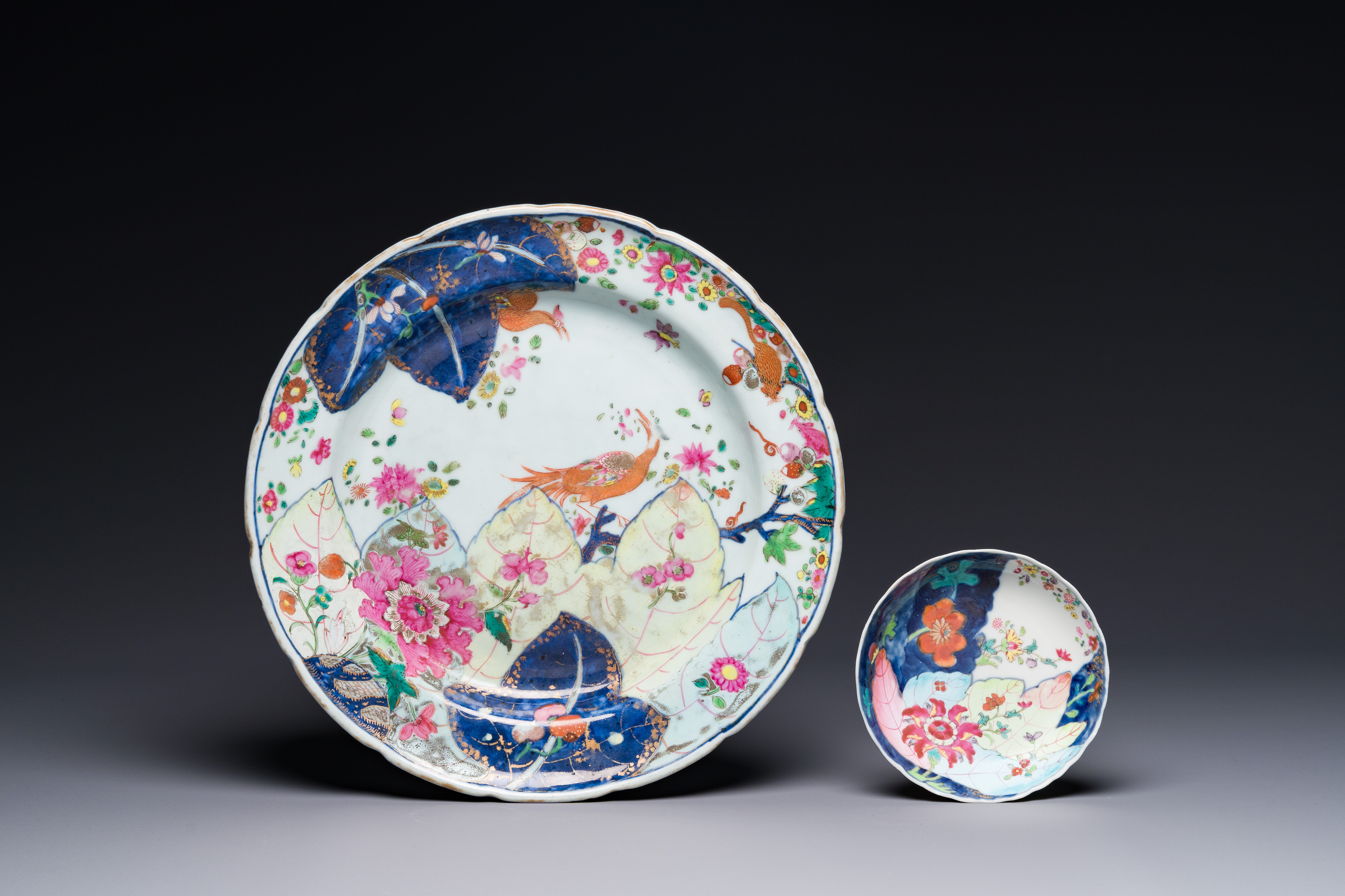 A collection of seven pieces of Chinese famille rose 'tobacco leaf' wares, Qianlong - Image 3 of 7