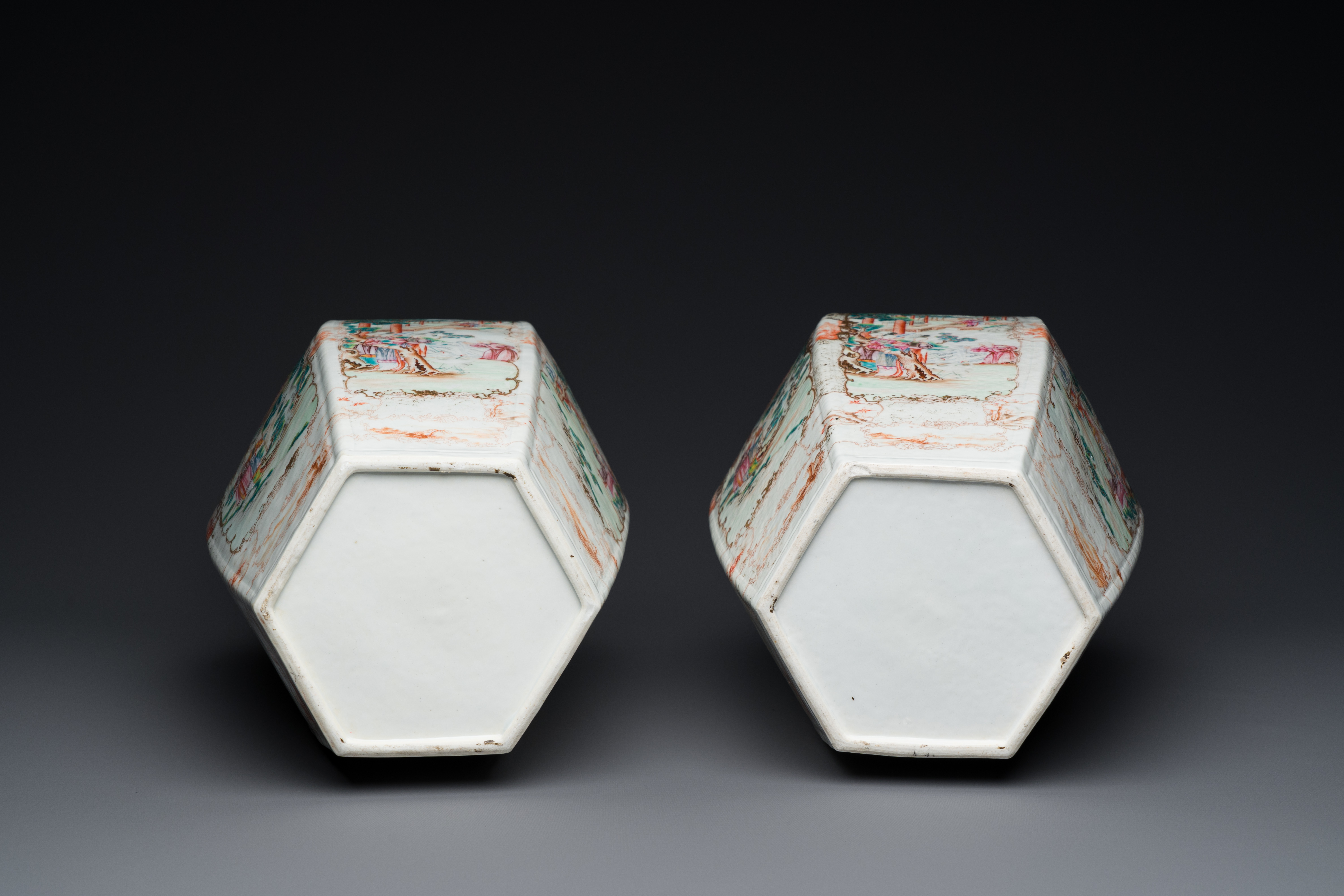 A pair of Chinese hexagonal Canton famille rose 'mandarin subject' vases, Qianlong - Image 6 of 6