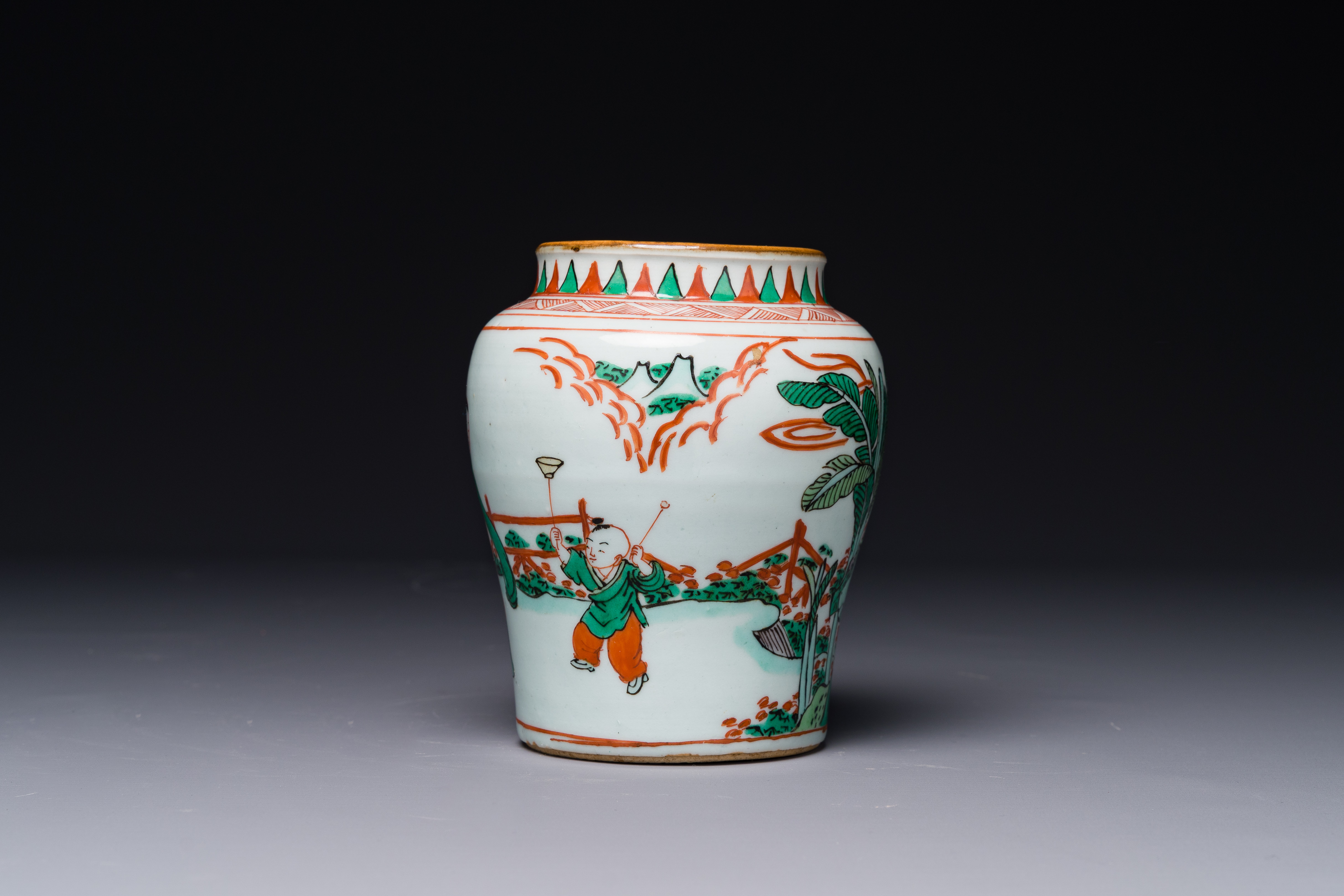 A small Chinese wucai jar with figures in a landscape, Transition period - Image 3 of 6