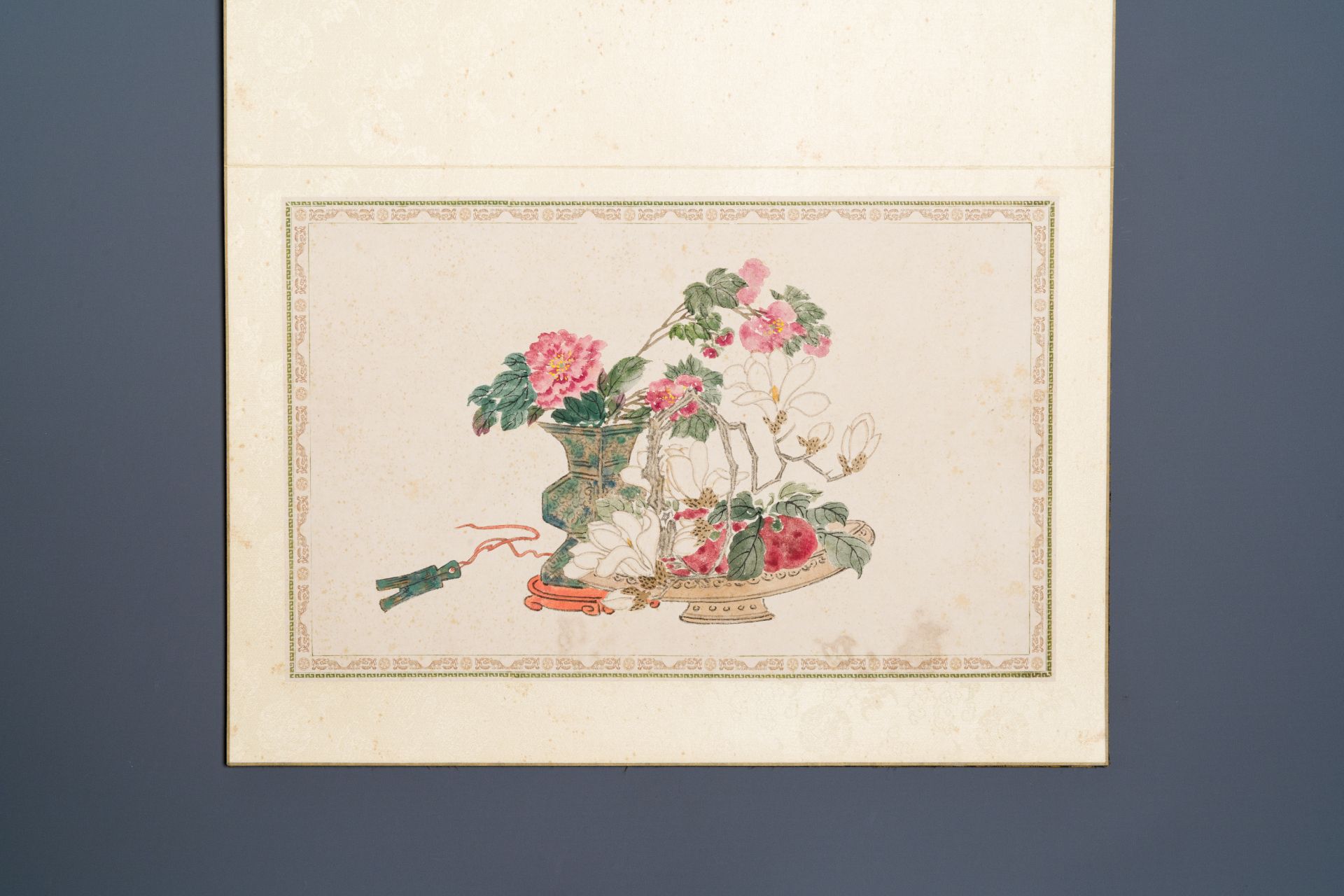 Pu Yi æº¥å„€ (1906-1967): 'Calligraphy' and Wan Rong å©‰å®¹ (1904-1946): 'Still life', ink and color - Bild 9 aus 13