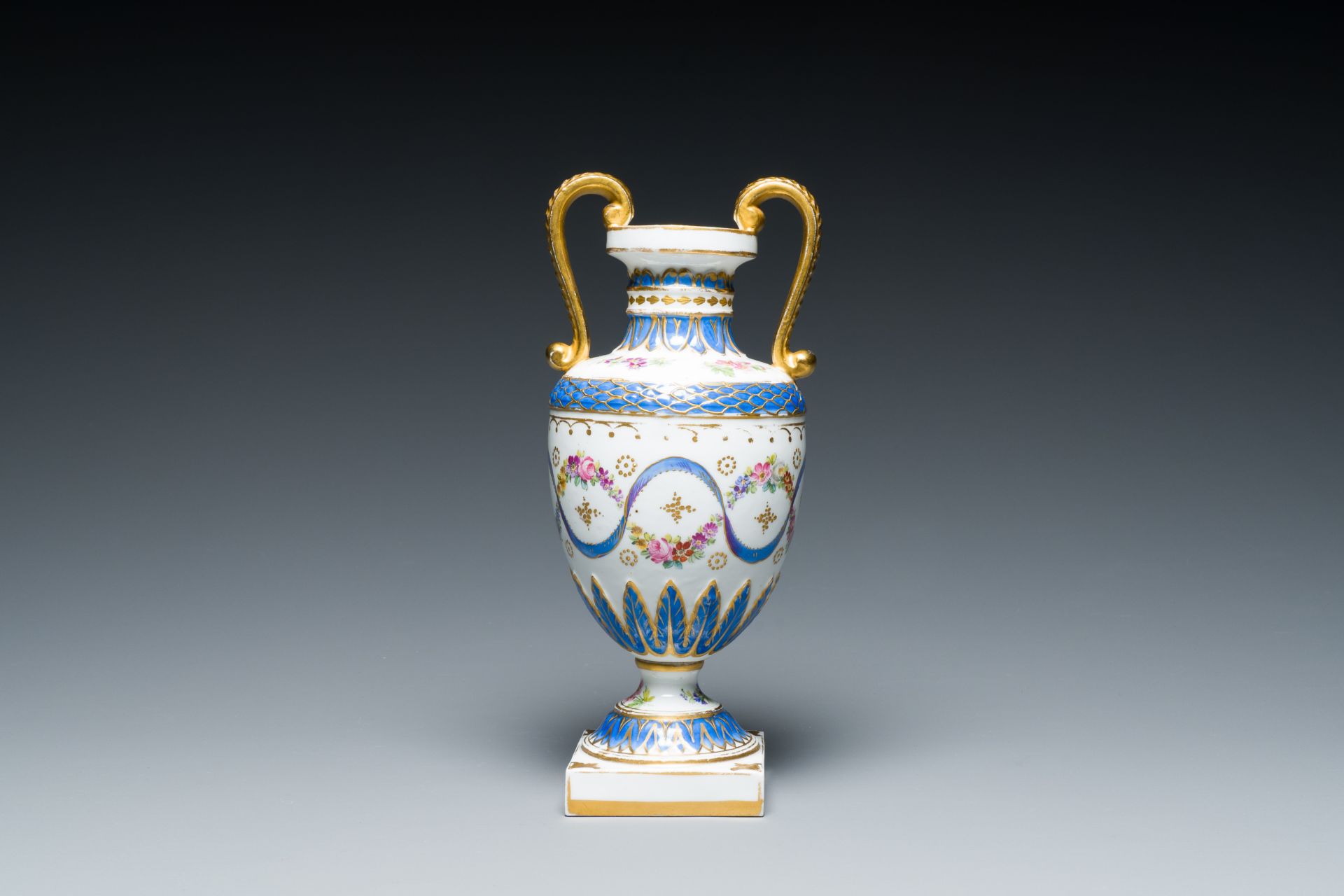 A French polychrome porcelain Sevres-style vase, 19th C. - Image 7 of 16