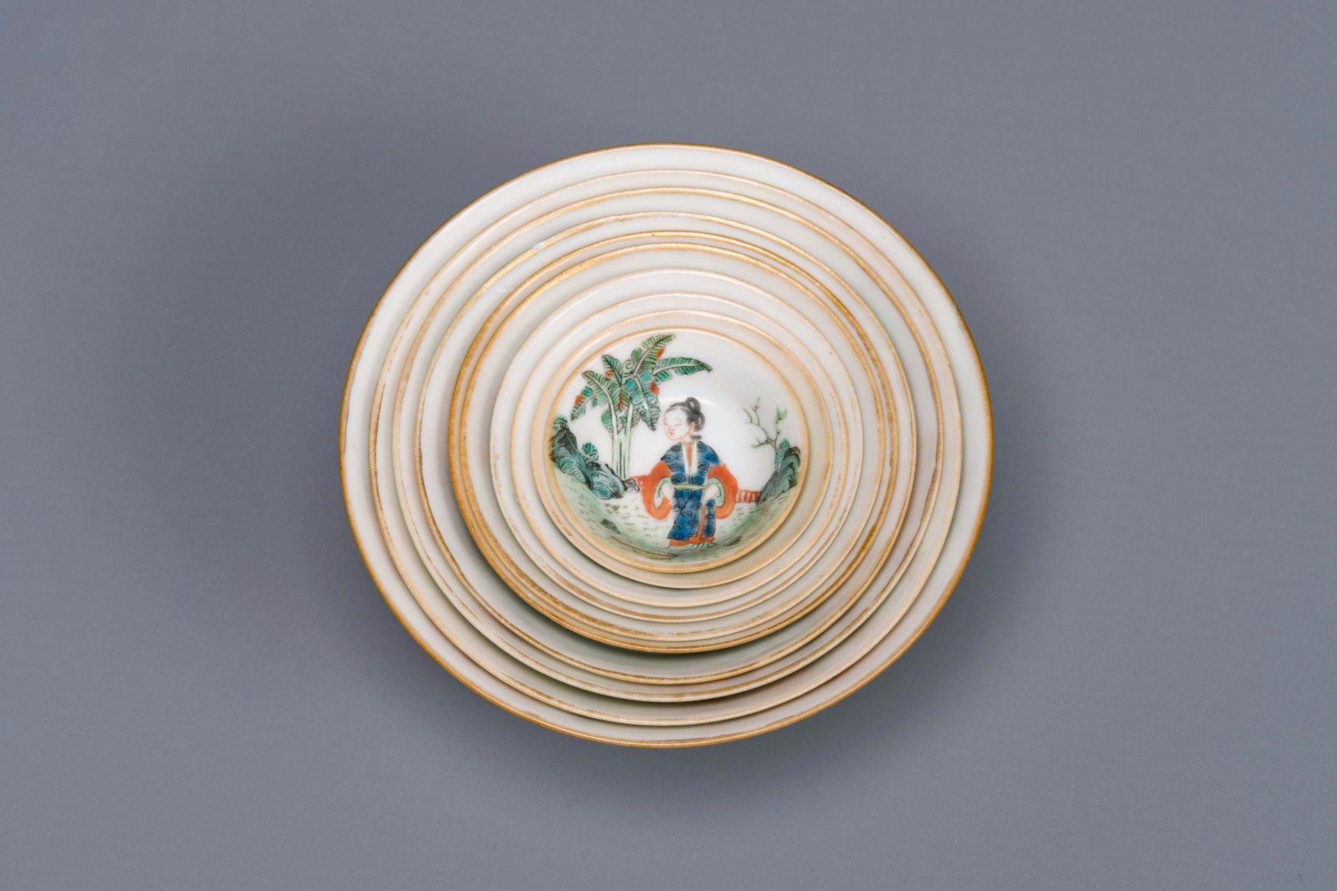 A rare set of ten Chinese famille rose 'erotic' nesting bowls, Daoguang mark and of the period - Bild 3 aus 17