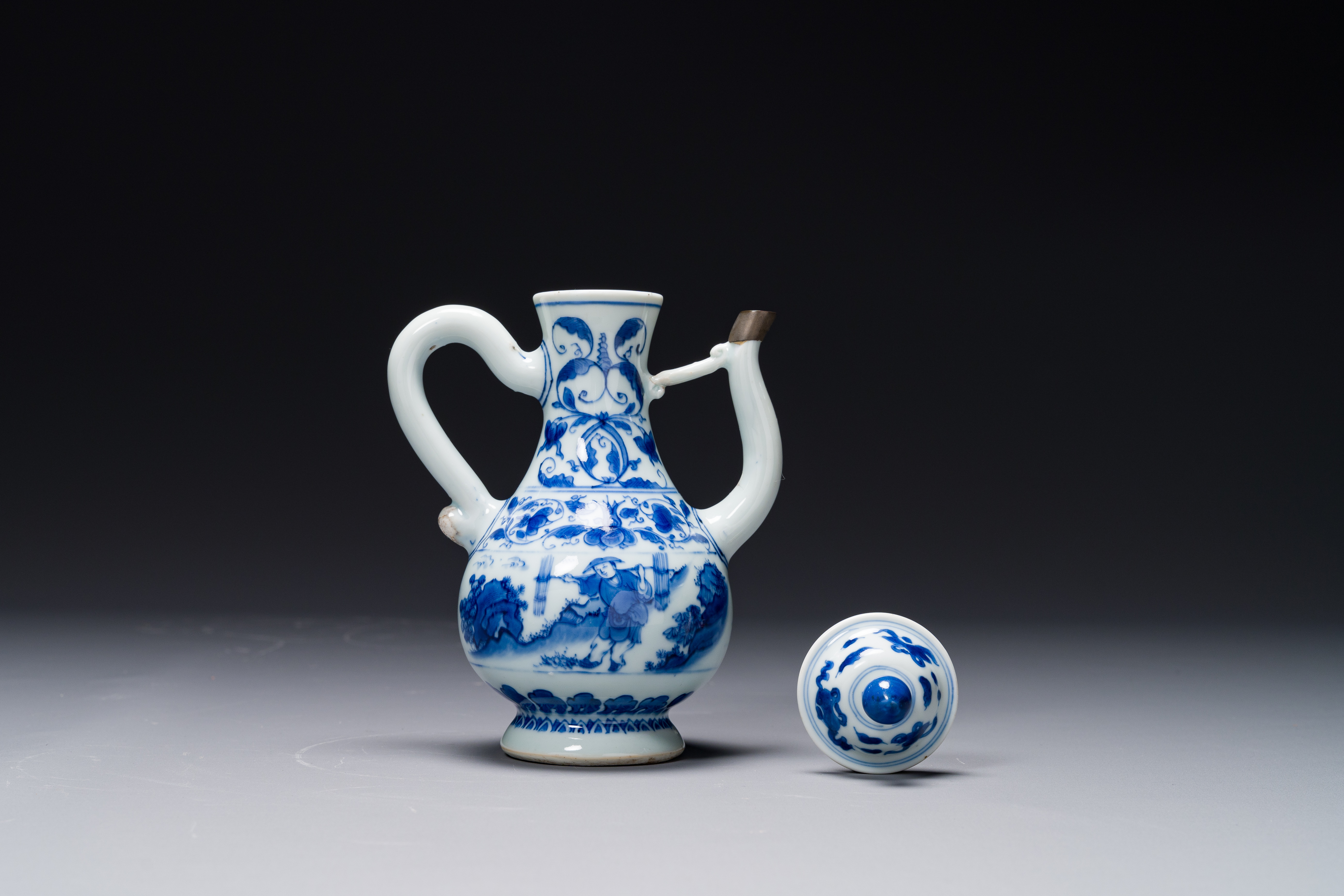 A Chinese blue and white 'fisherman and woodcutter' ewer and cover, Transitional period - Image 3 of 6