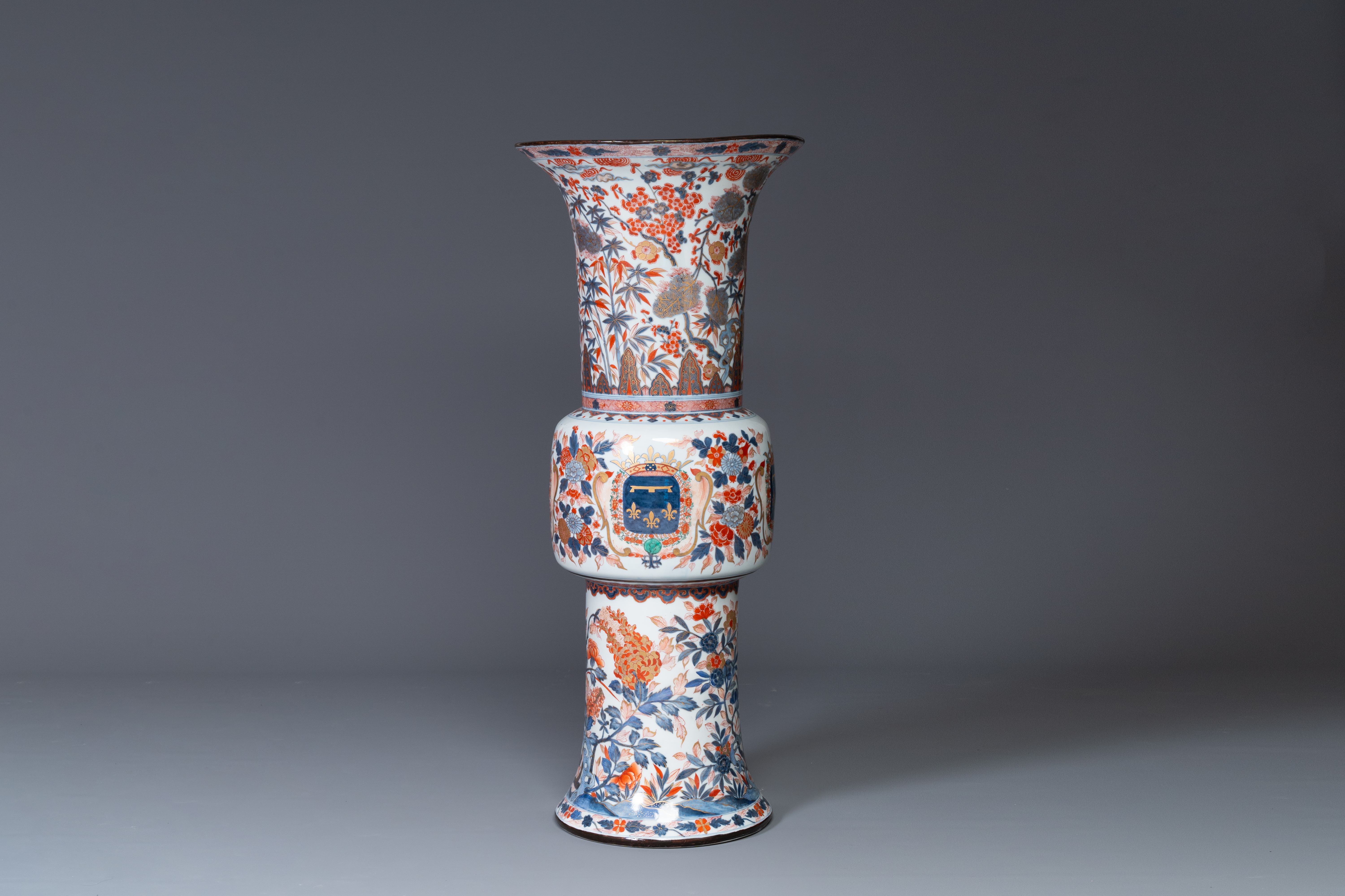 A monumental Imari-style 'gu' vase with the arms of the Duke of Orleans, Samson, France, 19th C. - Image 3 of 6