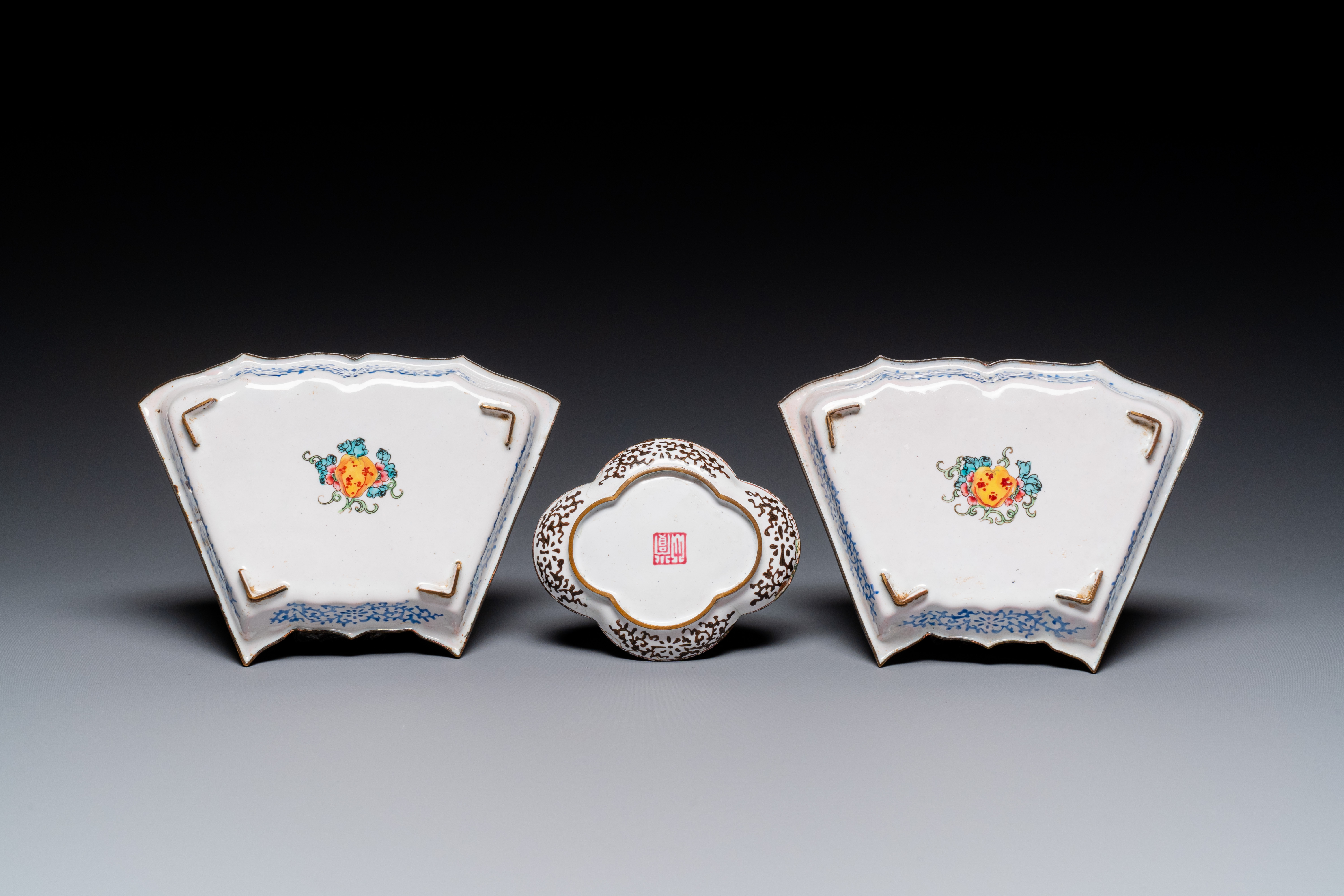 A pair of fine Chinese Canton enamel cups and three saucers with floral design, Yongzheng/Qianlong - Image 3 of 10