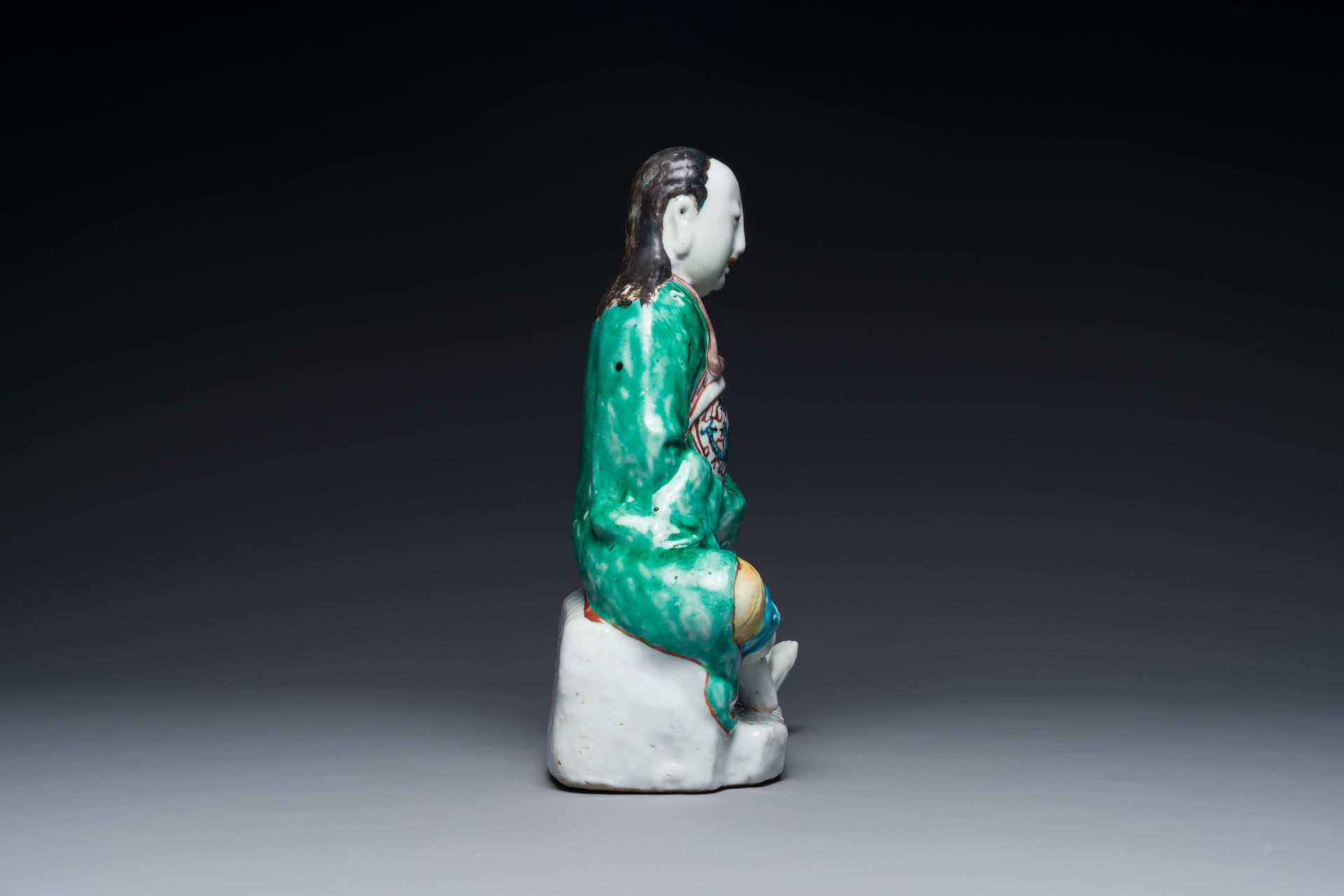 A Chinese wucai figure of Zhen Wu, Ming - Image 5 of 7