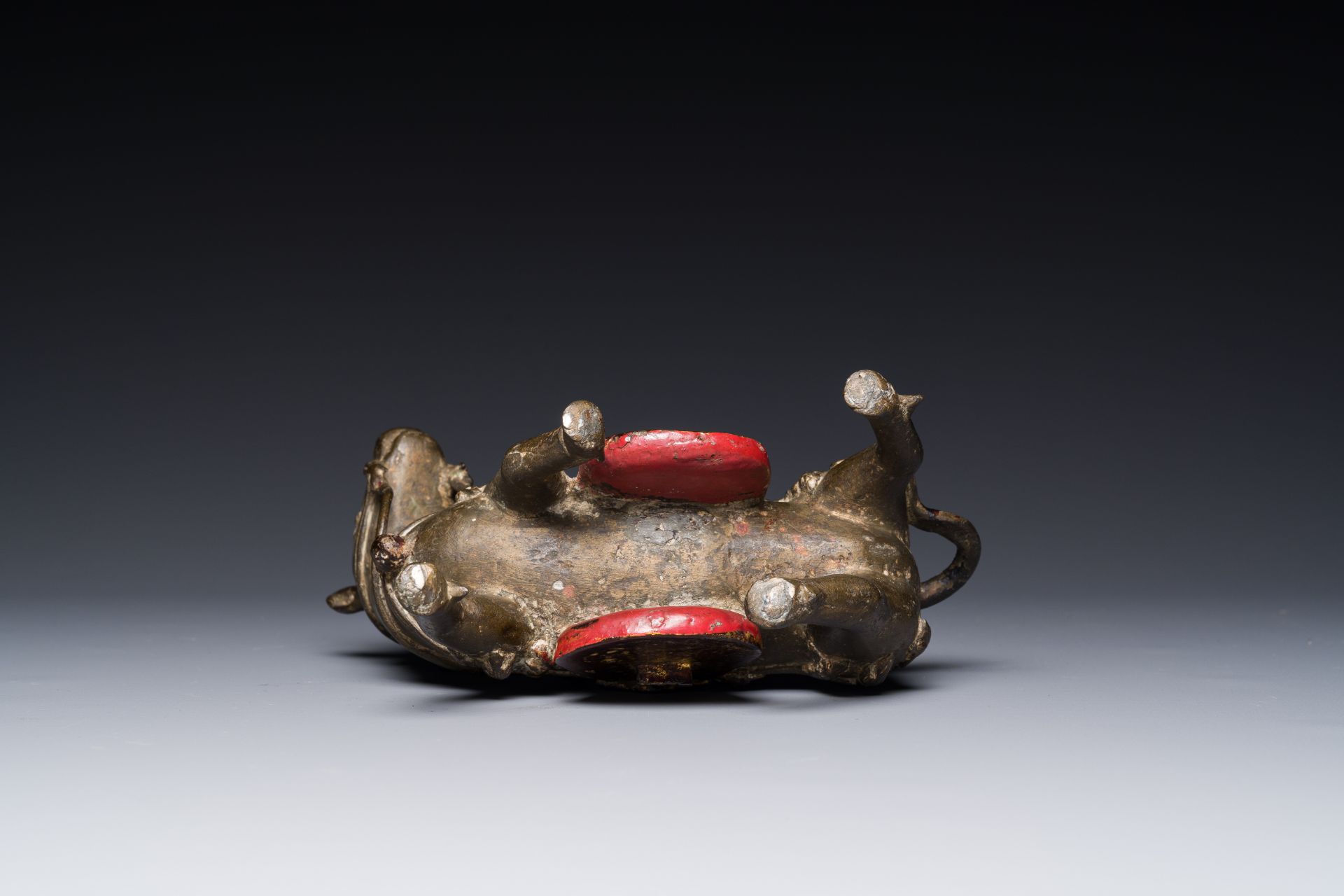 A rare Chinese partly lacquered and gilt bronze incense holder in the shape of a horse, Yuan/early M - Bild 7 aus 7