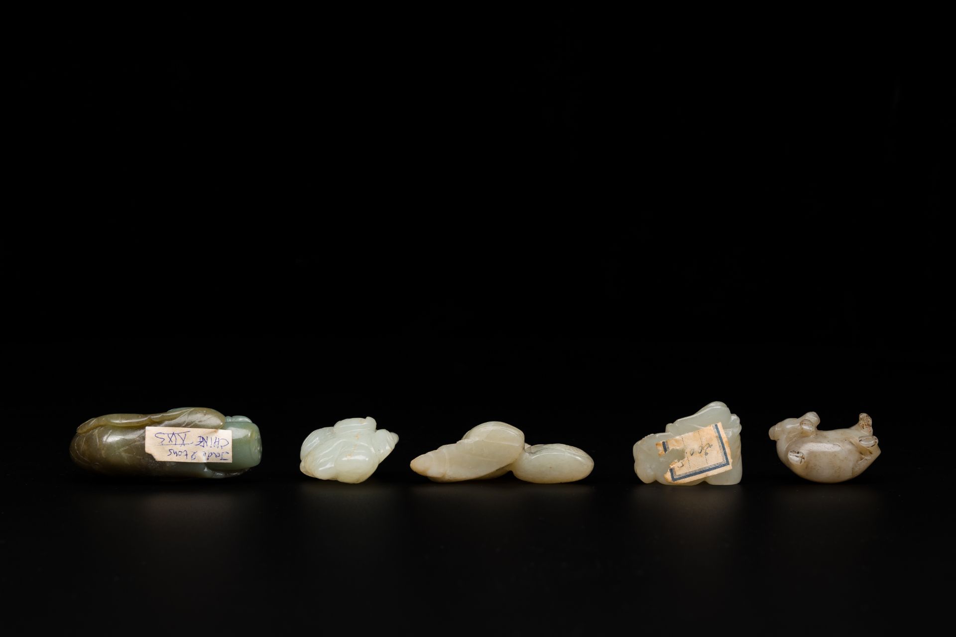 Five Chinese white and celadon jade sculptures of boys and Buddha, 18/19th C. - Image 4 of 4