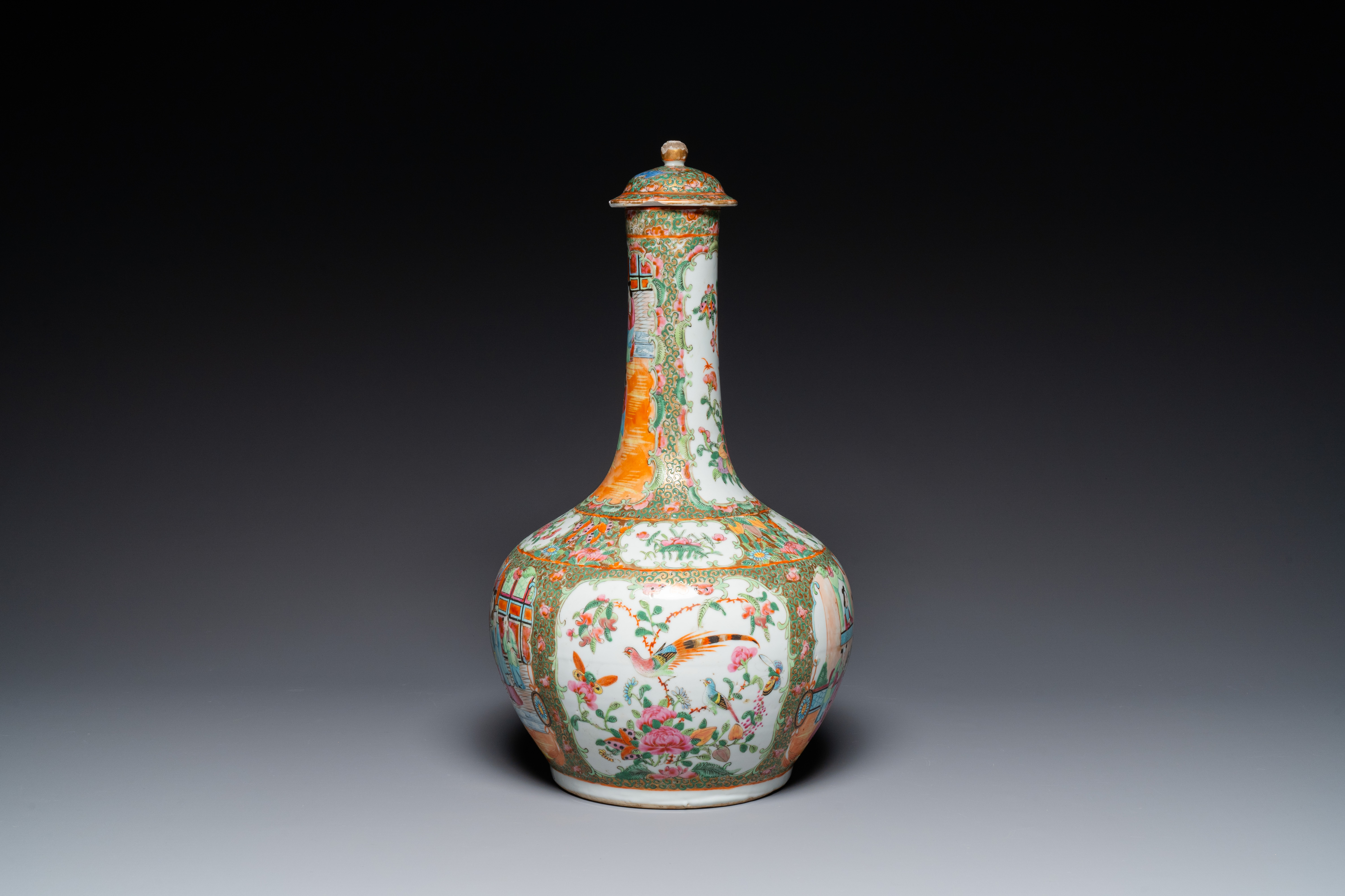 A Chinese Canton famille rose bowl and a covered bottle vase, 19th C. - Image 3 of 13