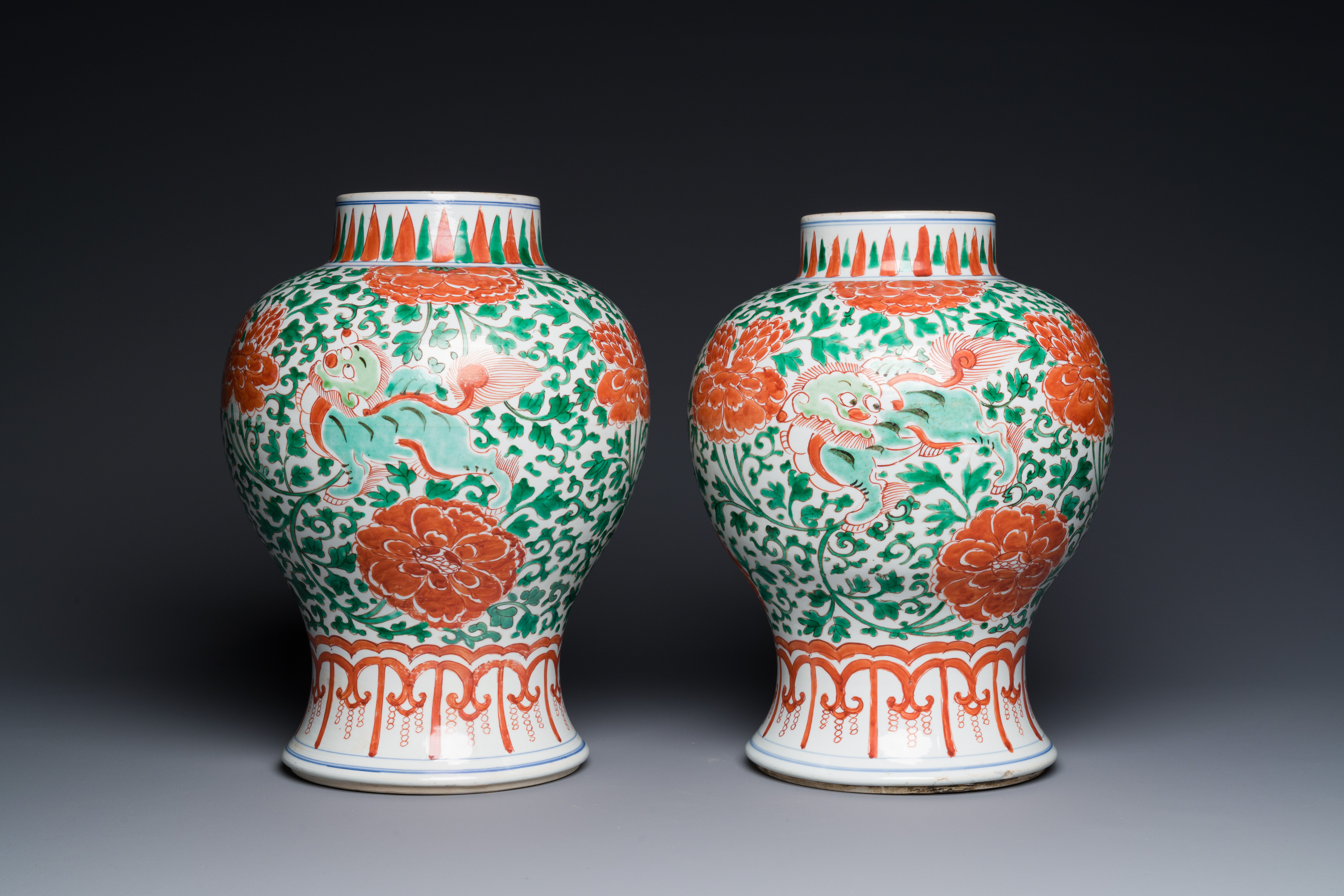 A pair of Chinese famille verte 'Buddhist lion' vases with gilt bronze mounts, Kangxi - Image 5 of 9