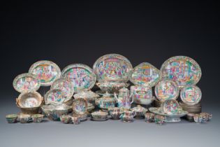 A very extensive Chinese Canton famille rose 81-piece dinner service, 19th C.