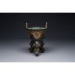 A Chinese archaistic Western Zhou-style bronze ritual food vessel, 'yan', Ming