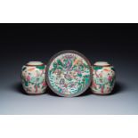 A pair of Chinese Nanking crackle-glazed famille rose jars and a dish, Chenghua mark, 19th C