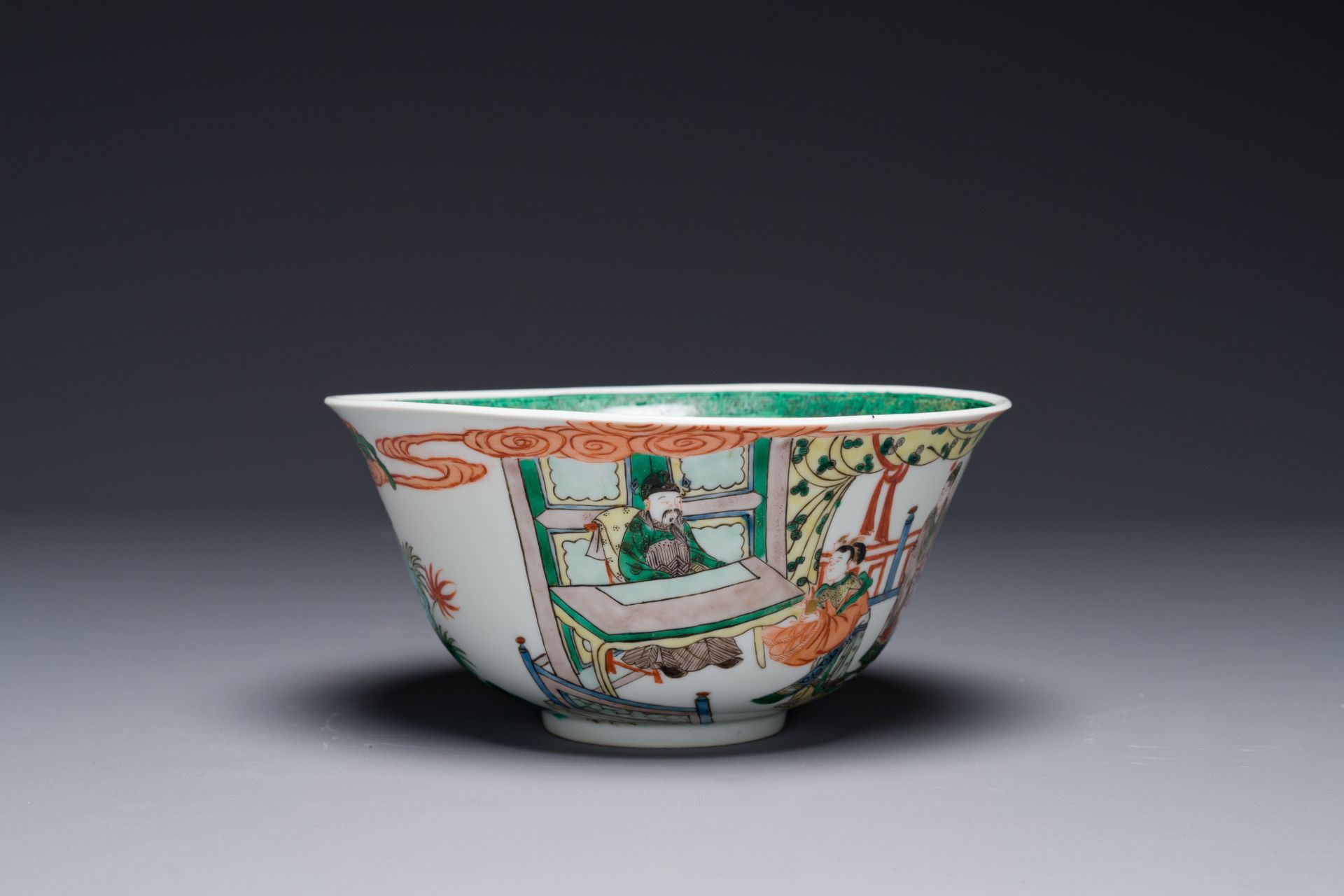 A Chinese famille verte bowl with narrative design, 19th C. - Image 4 of 6