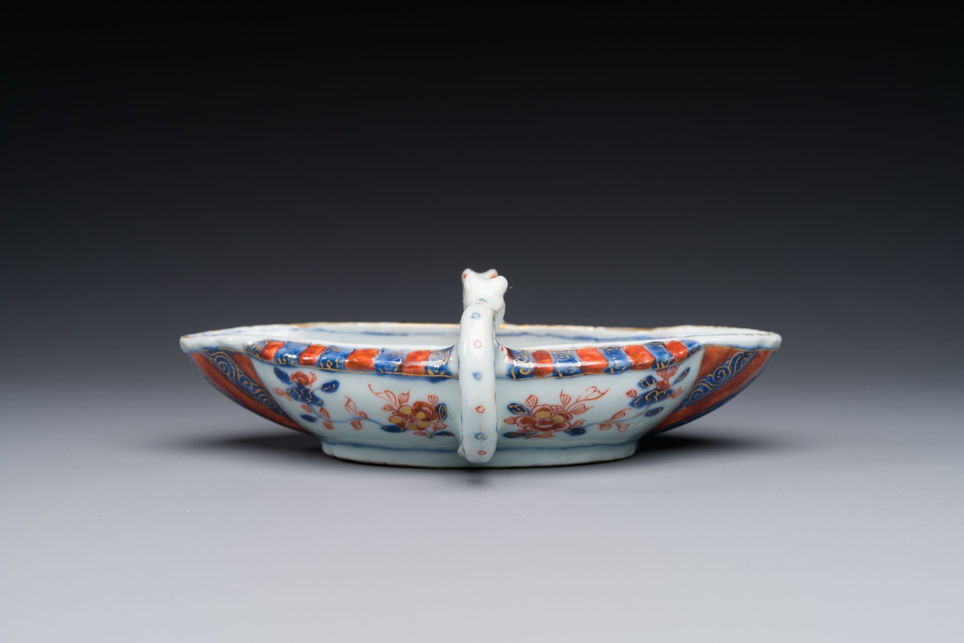 A Chinese Imari-style sauceboat, ex-collection of August the Strong, Kangxi - Image 2 of 4