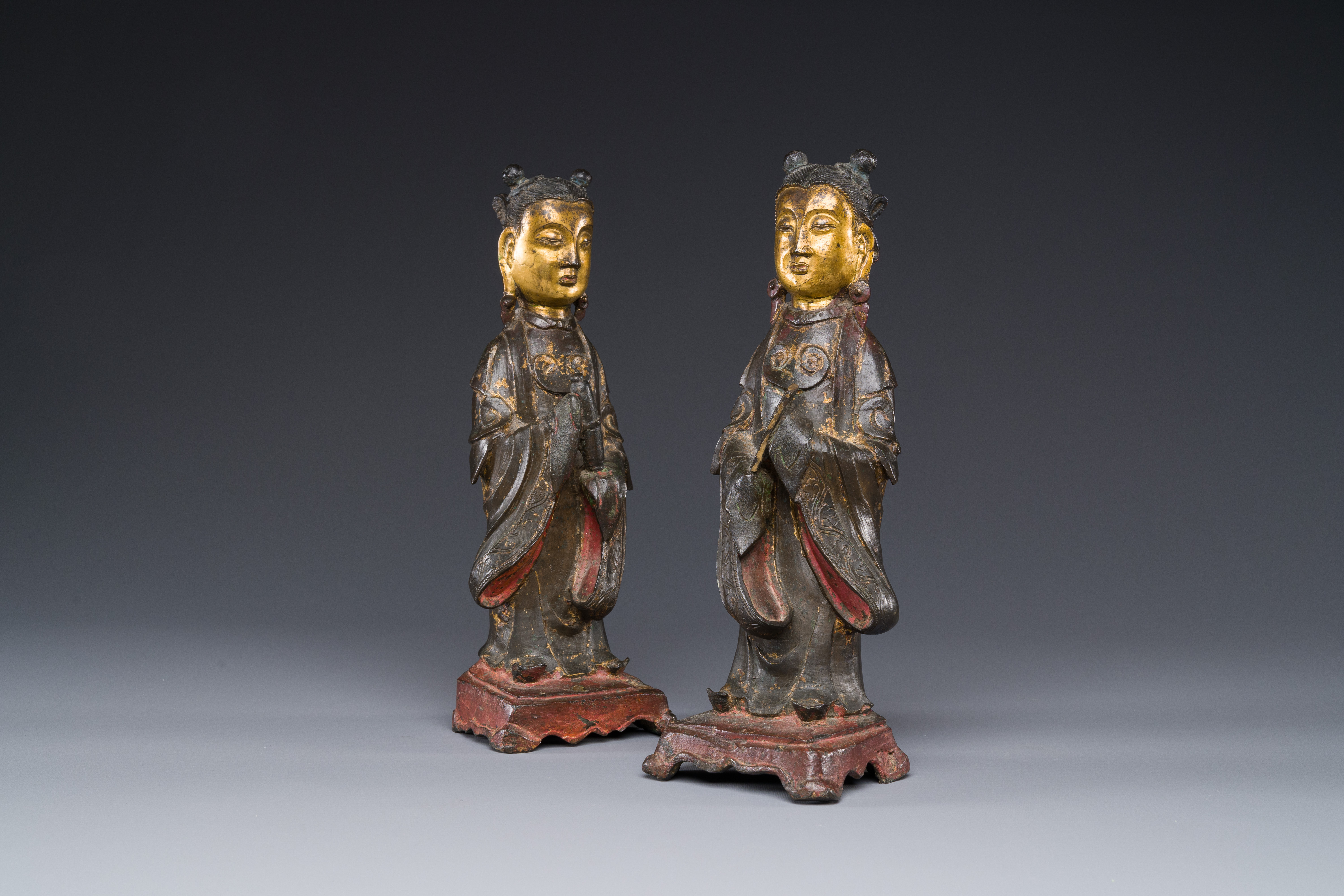 A pair of Chinese partly lacquered and gilt bronze figures of female attendants, Ming - Image 3 of 12