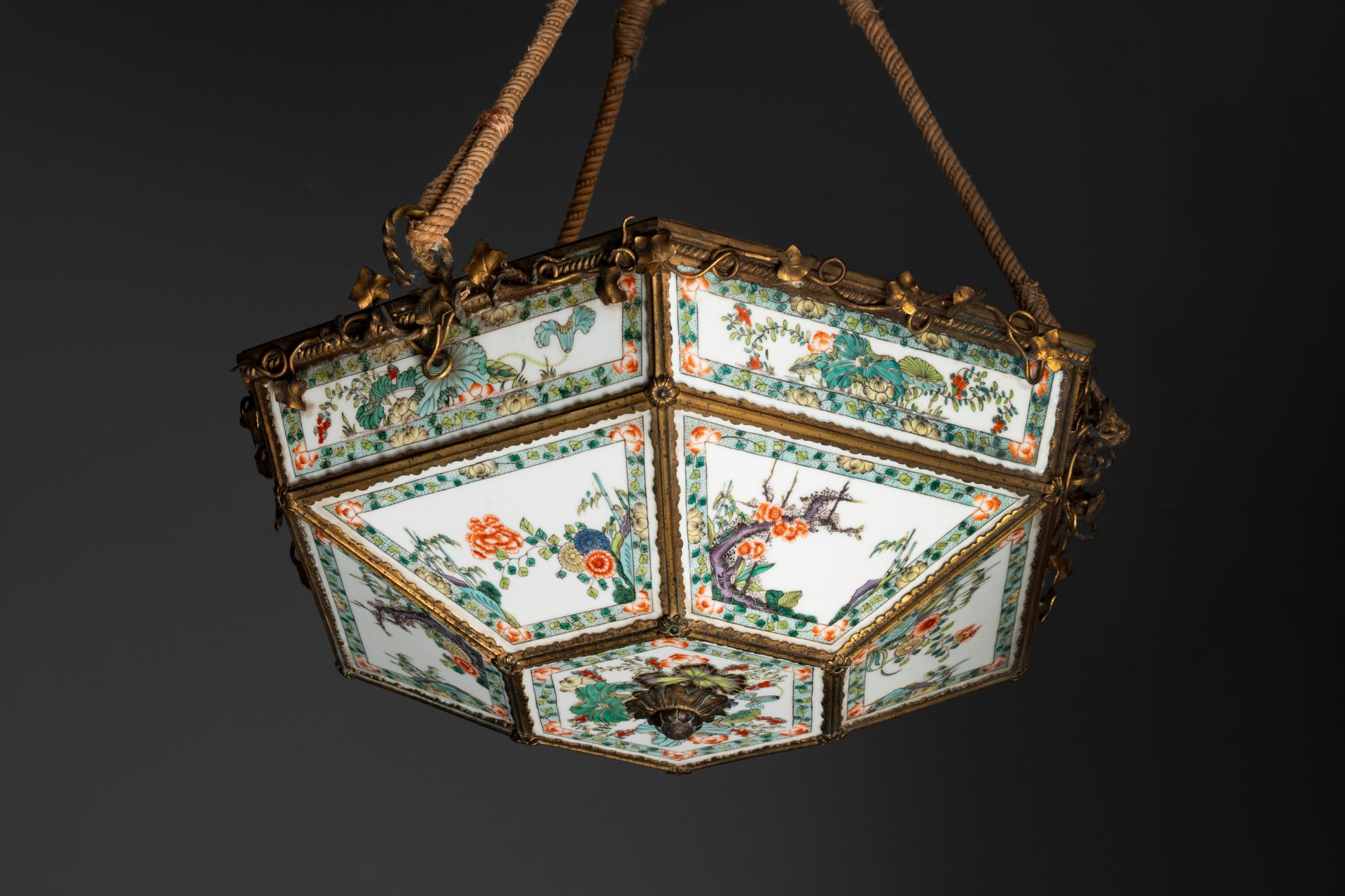 A French chandelier inset with Chinese famille verte plaques, 19th C.