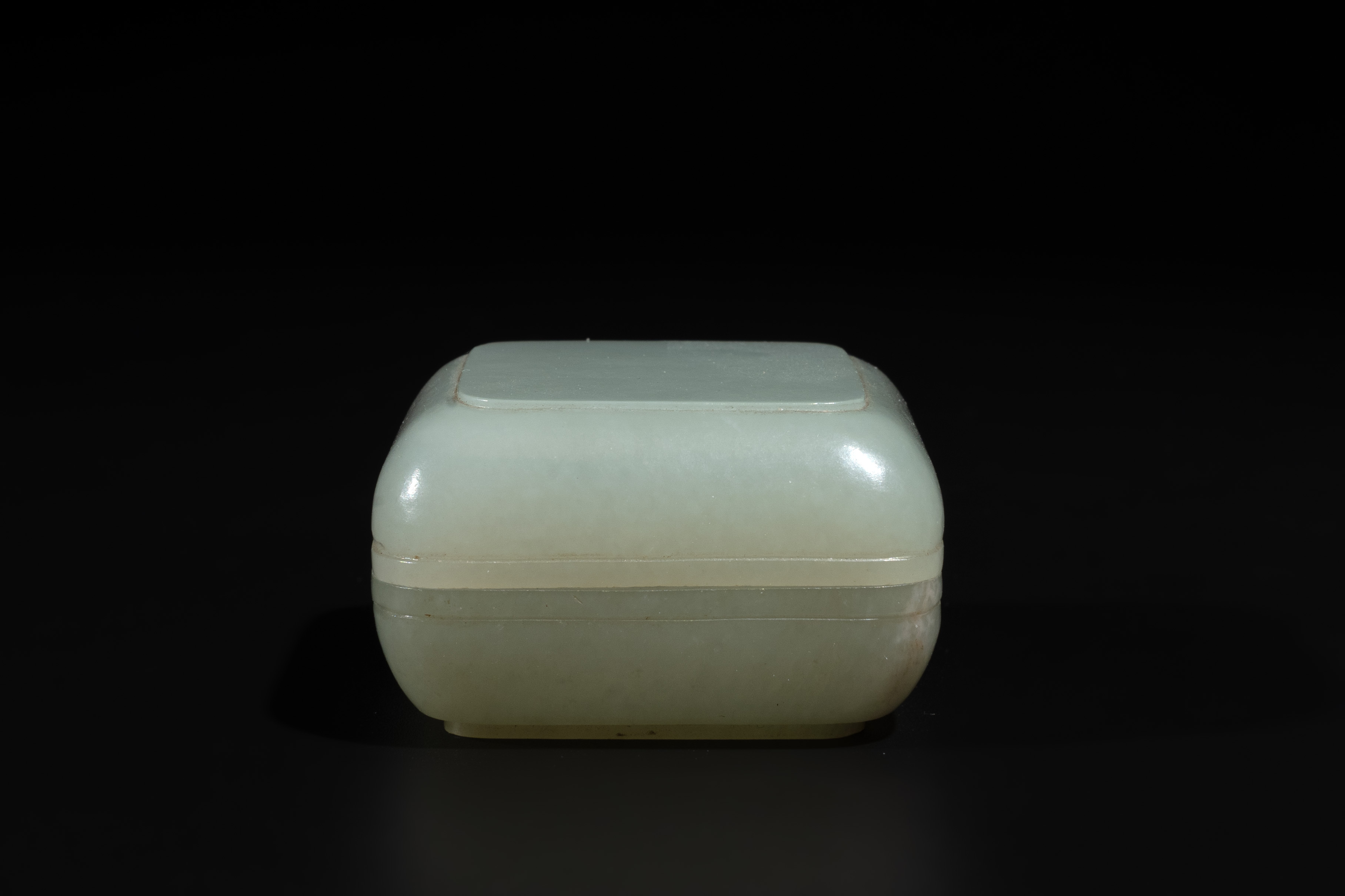 A square Chinese jade box and cover, 18/19th C. - Image 6 of 8