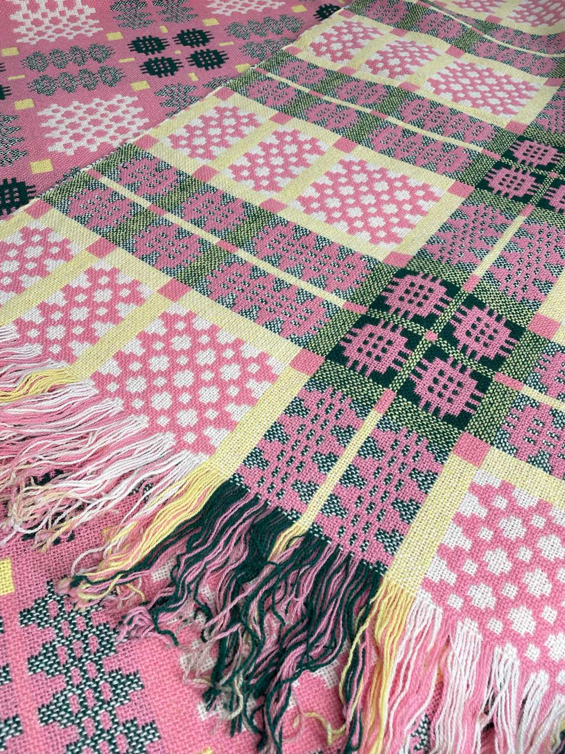 VINTAGE TRADITIONAL WELSH WOOLLEN BLANKET with yellow and green geometric design to a pink ground, - Image 2 of 3