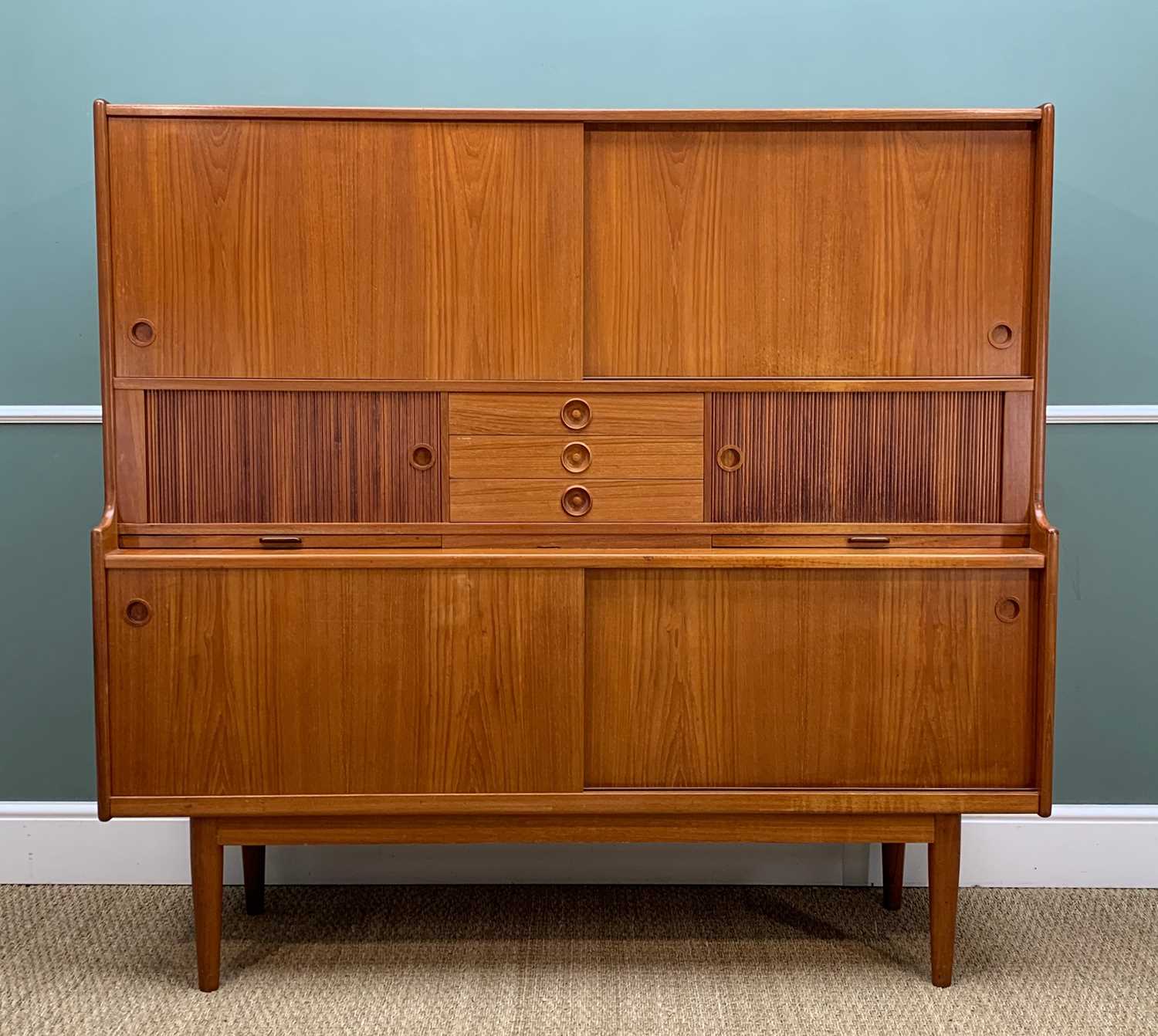 JOHANNES ANDERSON FOR ULDUM MOBELFABRIK: Danish teak cabinet, c. 1960s, fitted three registers of