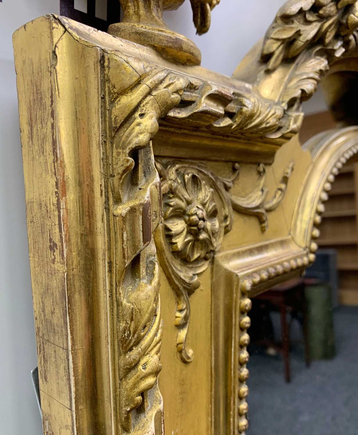 GEORGIAN STYLE GILT GESSO MARGINAL MIRROR, with flowering urn, trophy and rose spray crest and - Image 6 of 14