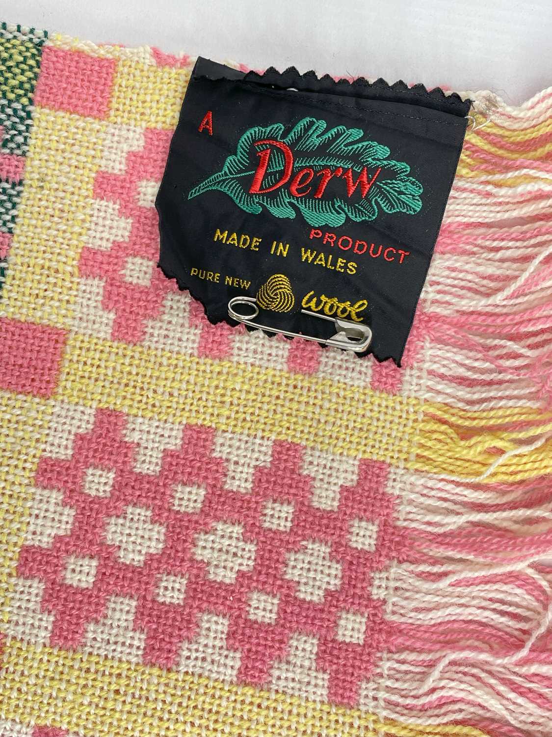 VINTAGE TRADITIONAL WELSH WOOLLEN BLANKET with yellow and green geometric design to a pink ground, - Image 3 of 3