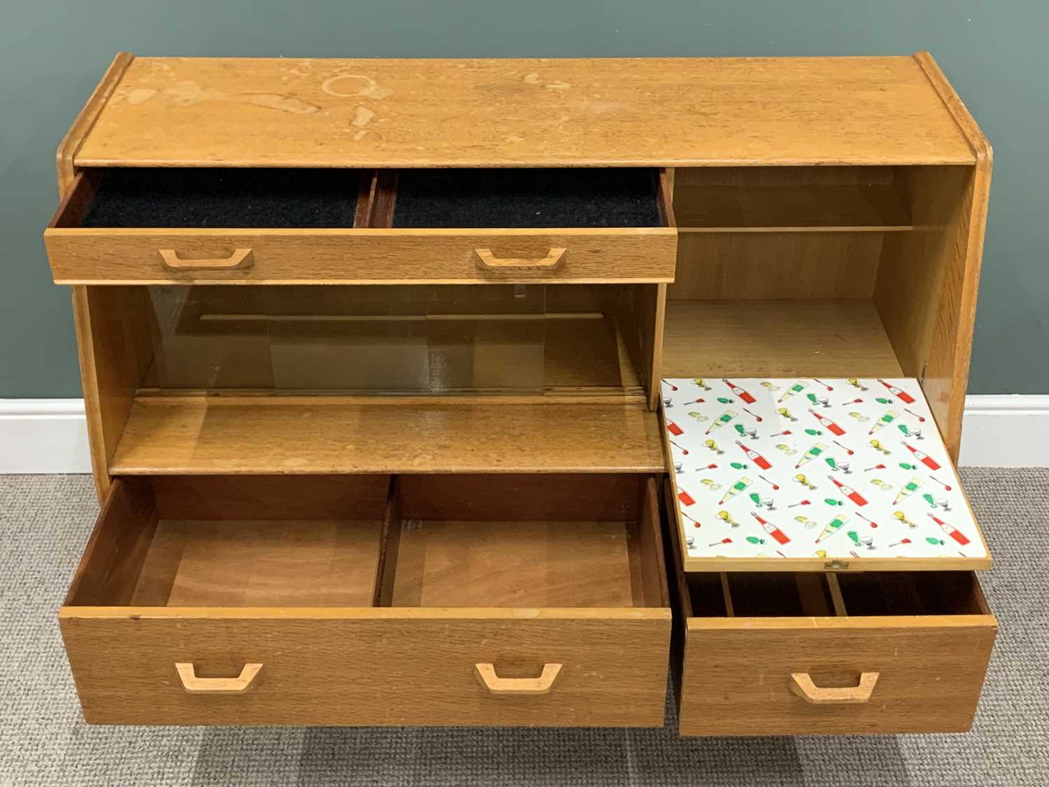 G PLAN BRANDON OAK COCKTAIL SIDEBOARD & A LIGHT OAK UPHOLSTERED TOP PIANO STOOL (unbranded), - Image 3 of 9