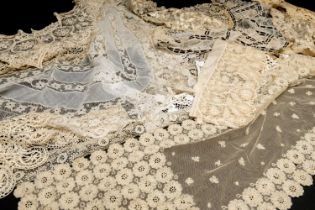 LARGE GROUP WHITE & IVORY LACE, including borders and other trimmings and costume pieces (large qty)