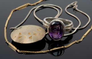 9CT GOLD CHAIN, with bar links, 3.3g, modern Dower & Hall amethyst & silver ring, and a modern